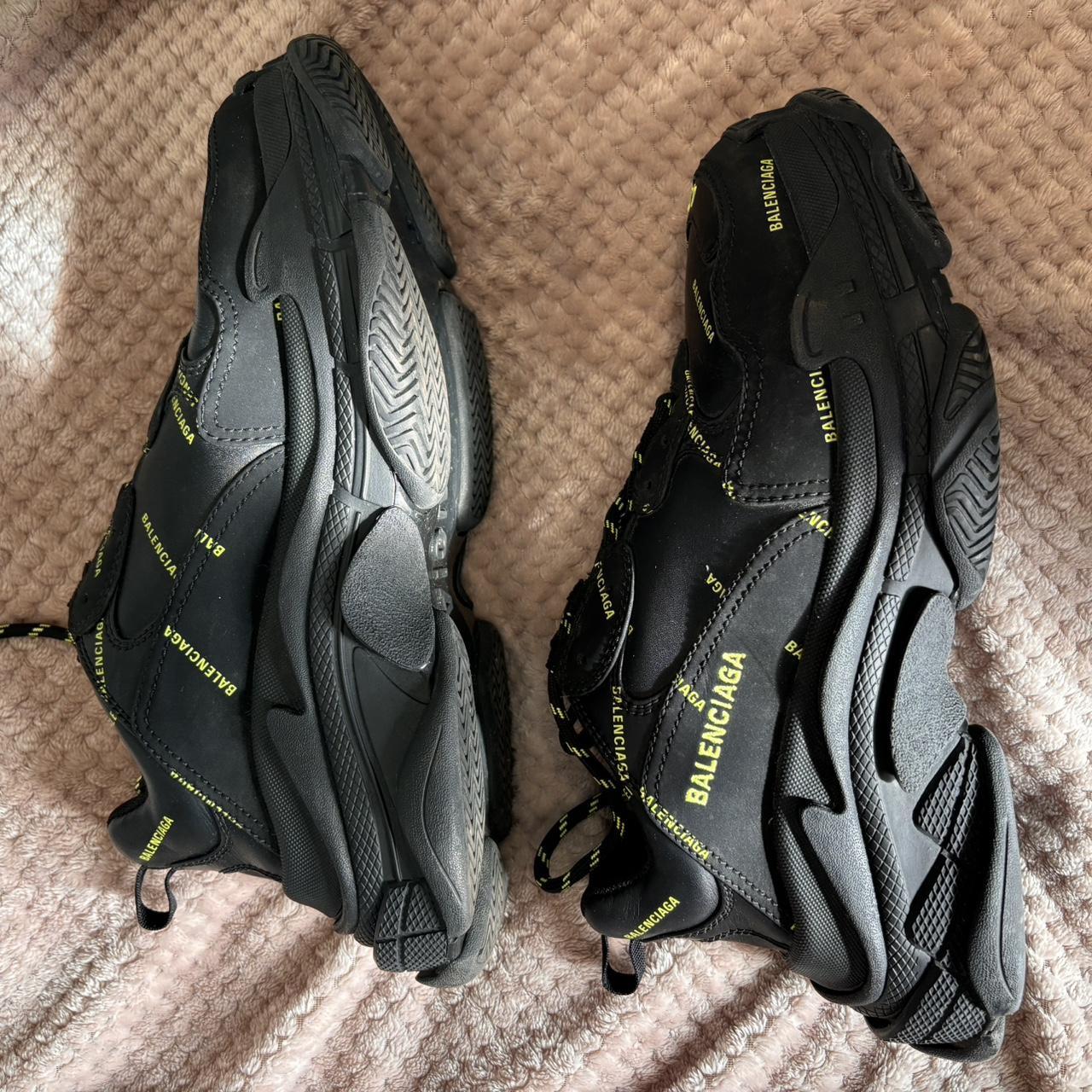 Black and lime green balenciaga best sale