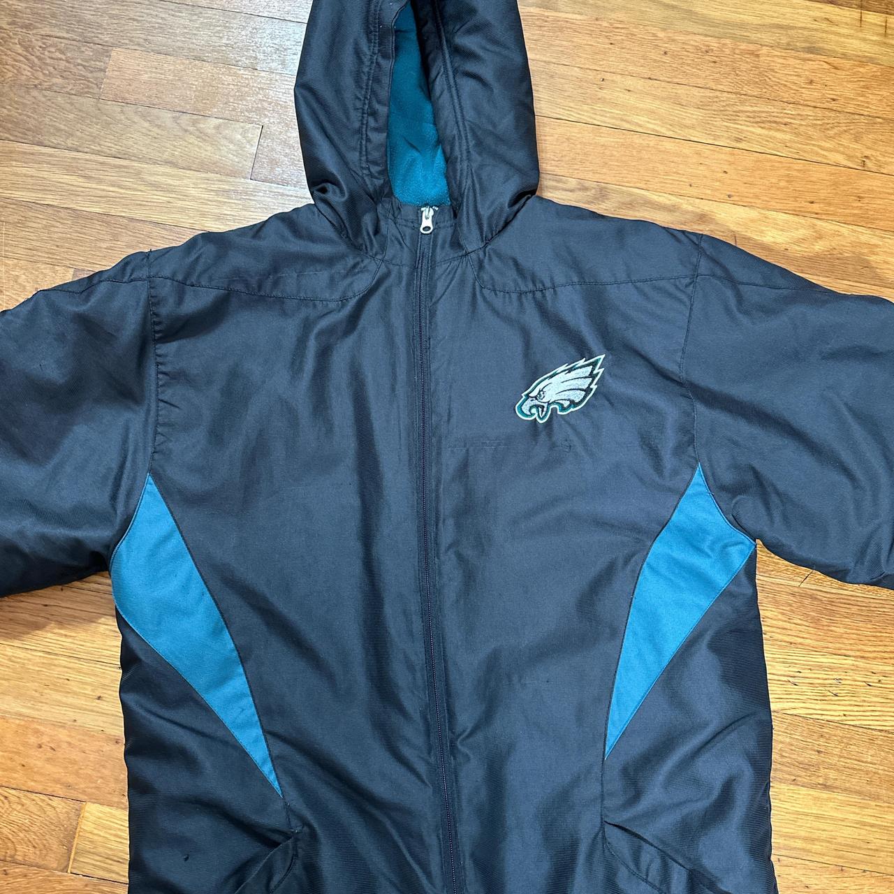 Philadelphia Eagles ON selling THE FIELD JACKET