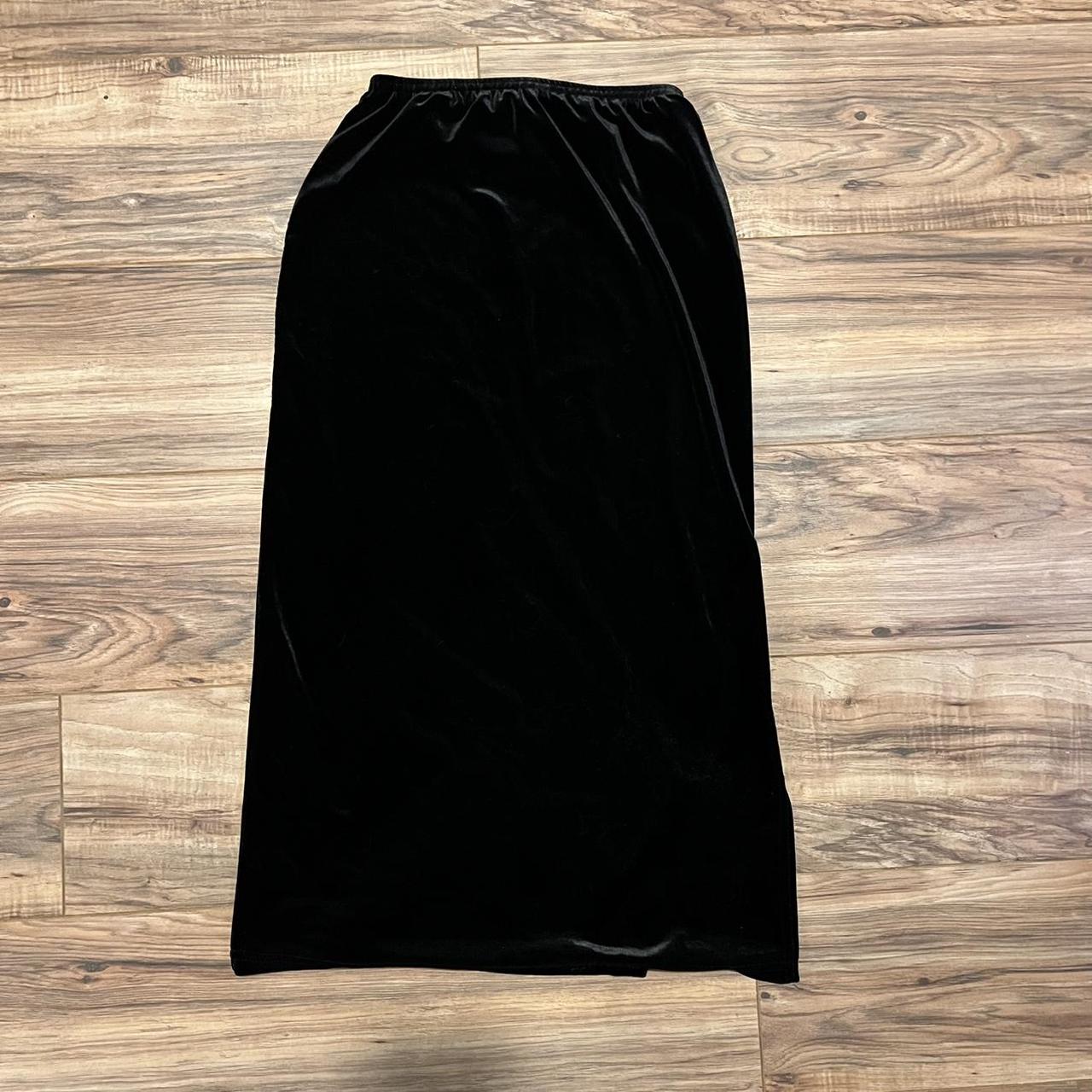 Adorable 90s/y2k black velvet maxi skirt. Has a... - Depop