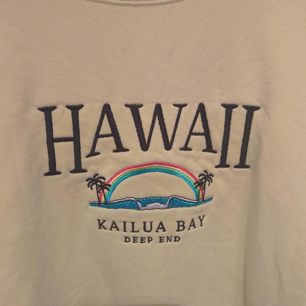 yellow crewneck sweatshirt in size Deep