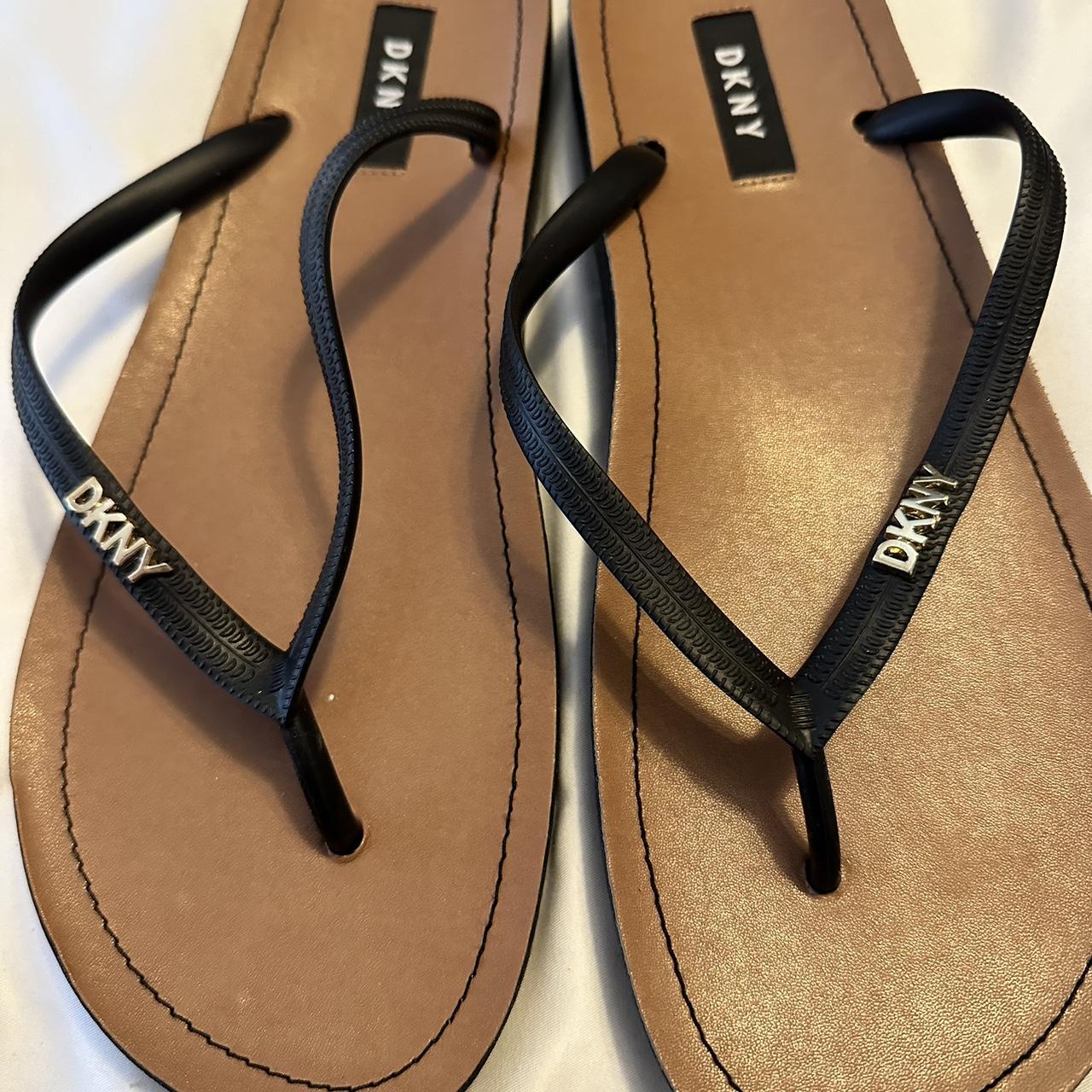 Dkny flip flops online