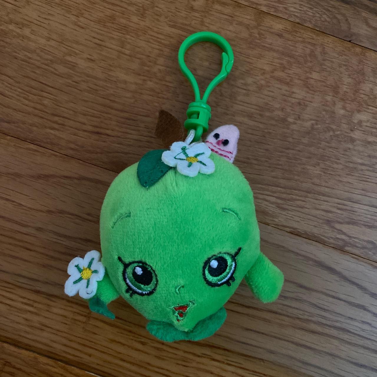 Shopkins blind bag apple plushie keychain 💚,