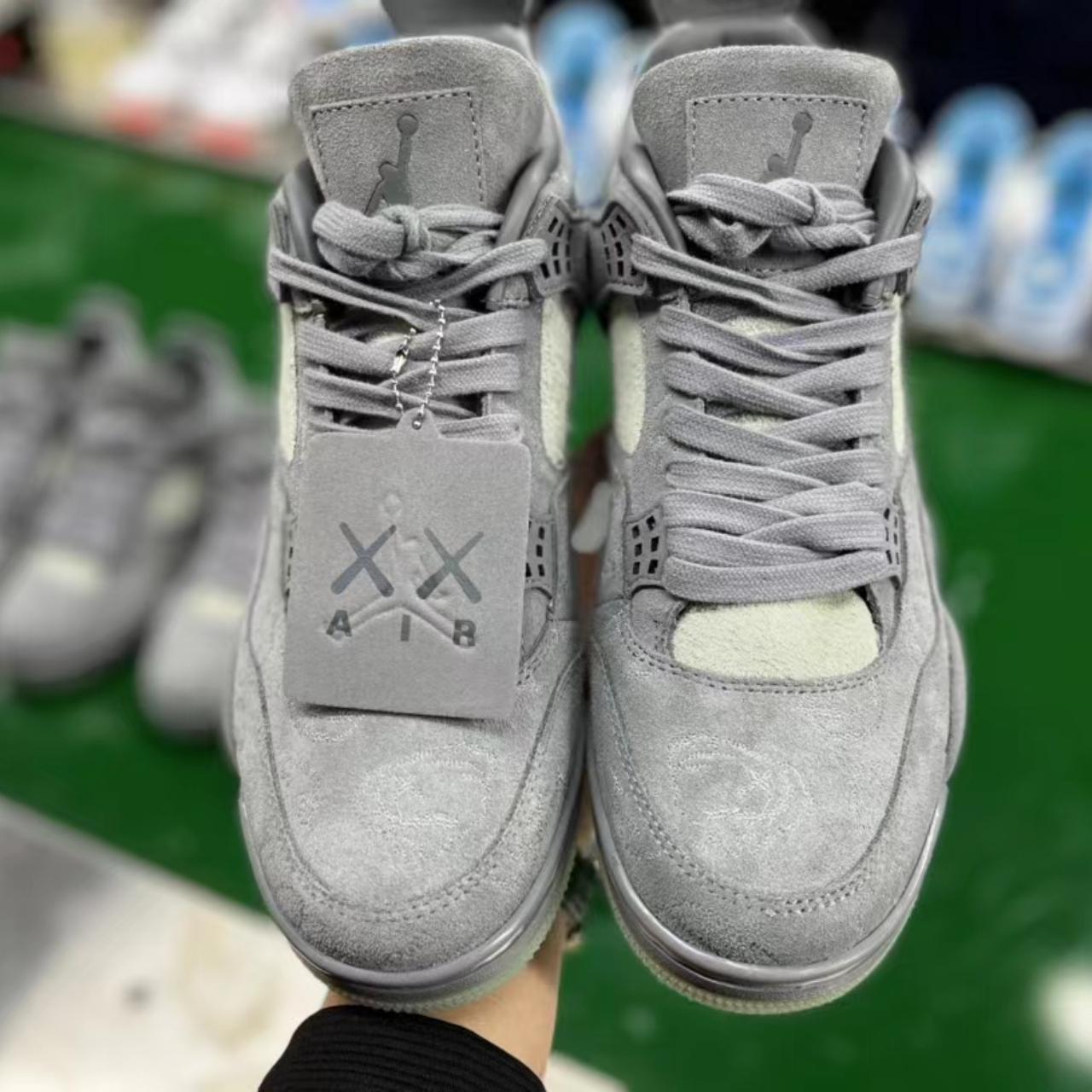 harga jordan 4 kaws