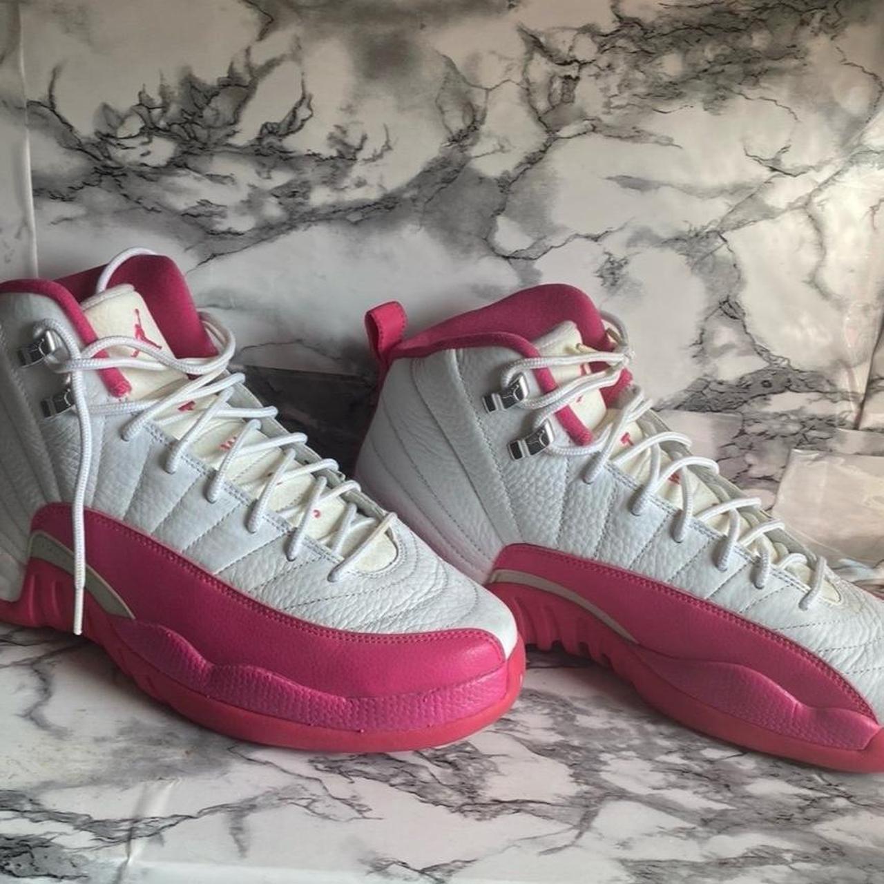 Jordan 12 Vivid deals Pink