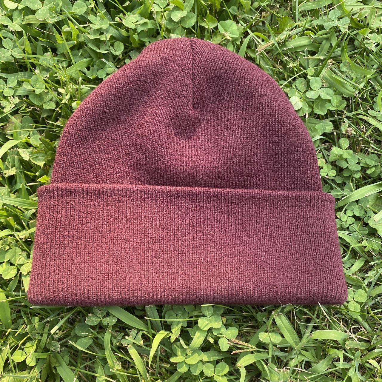 Burgundy shops carhartt beanie