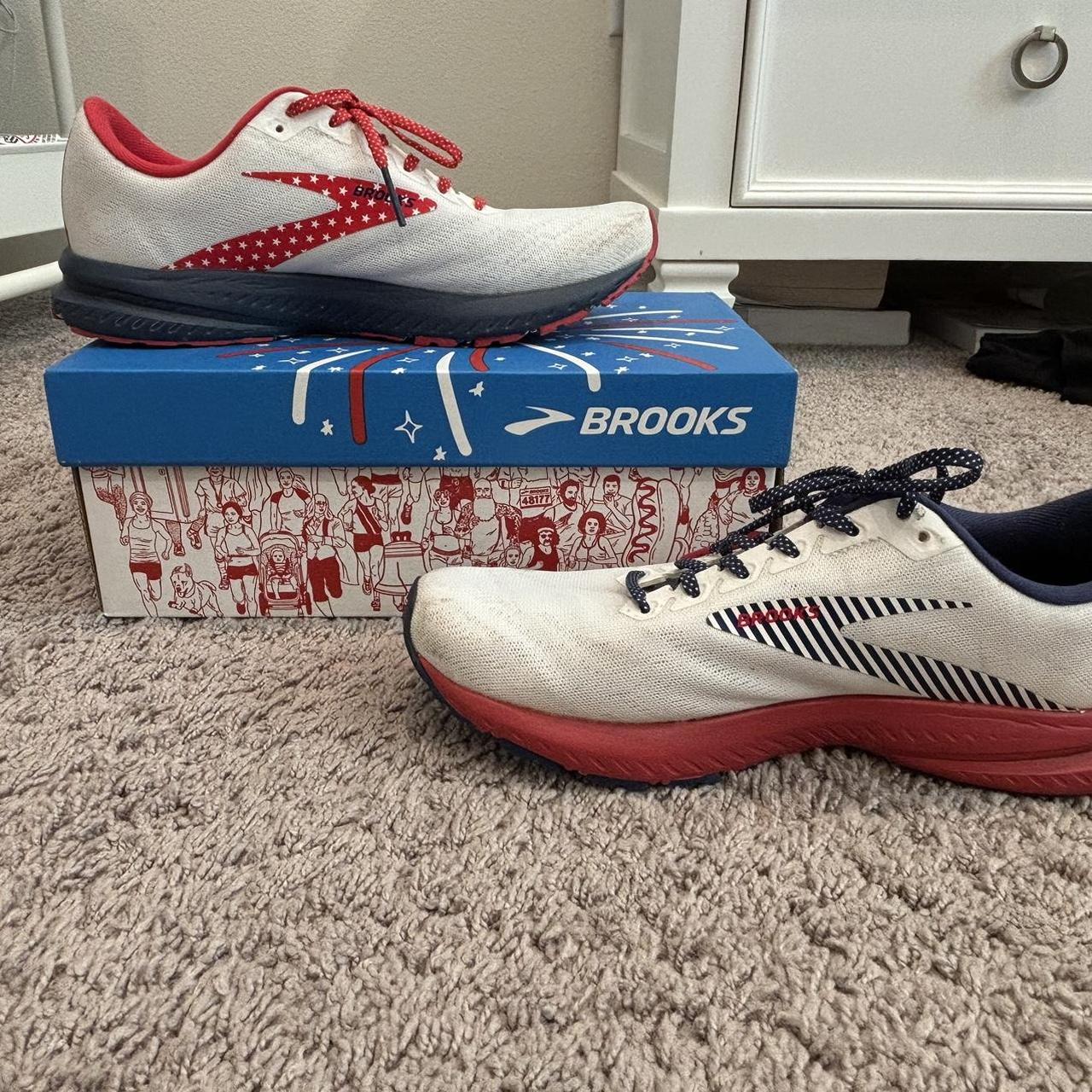 Brooks red white and blue sneakers size woman s 9 Depop