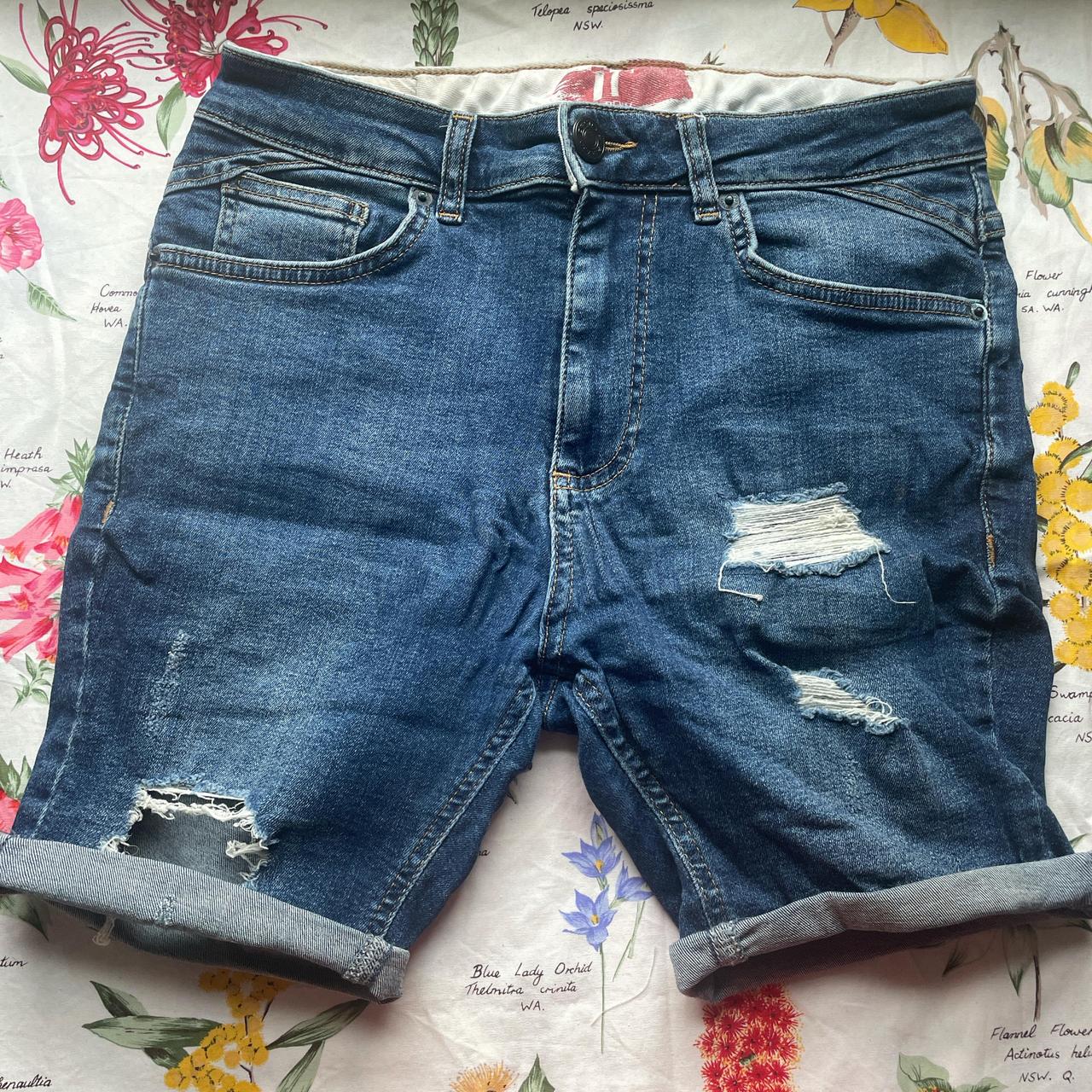 11 DEGREES distressed stretch denim shorts size. Depop