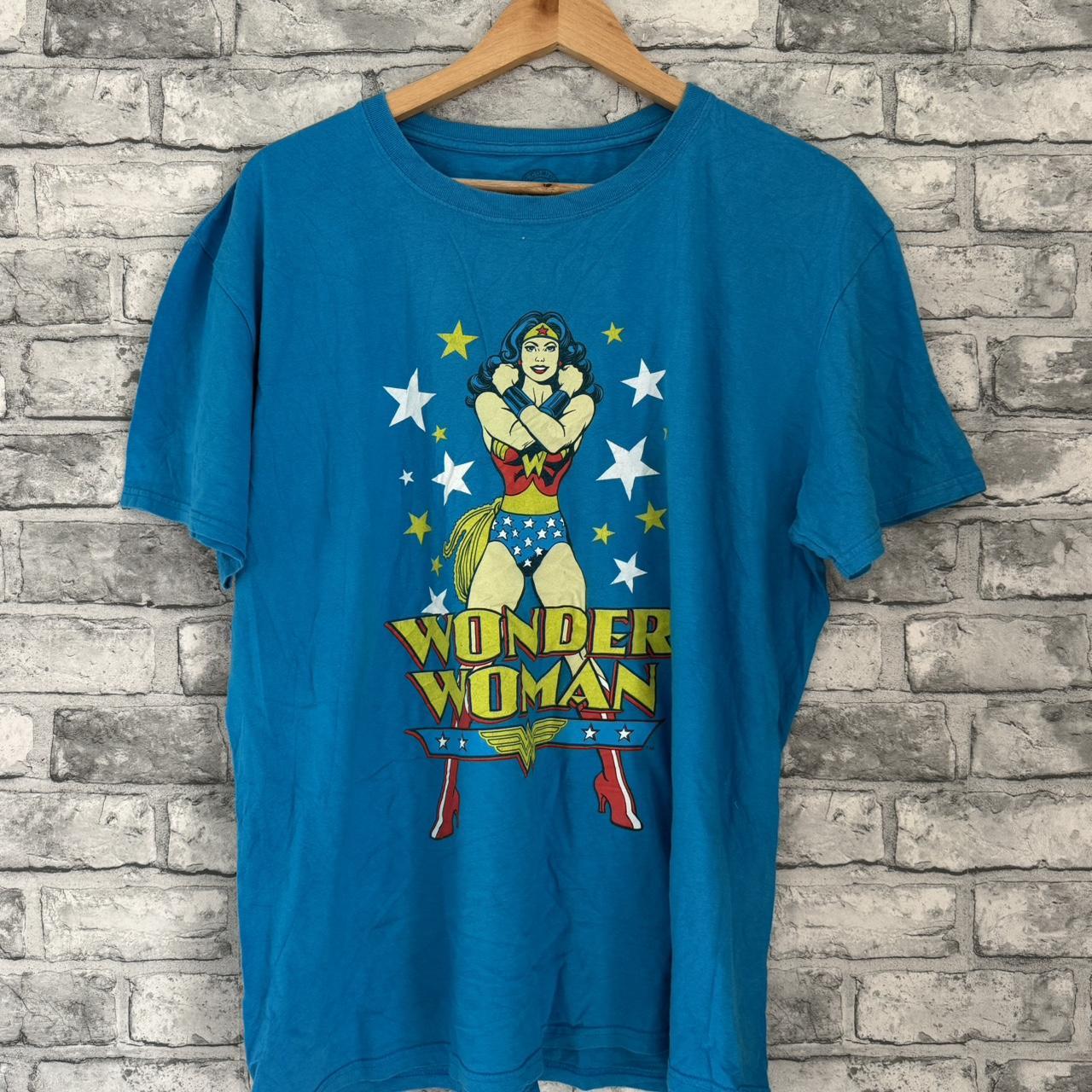 Vintage popular 90s DC Comics Wonder Woman 1995 T-shirt