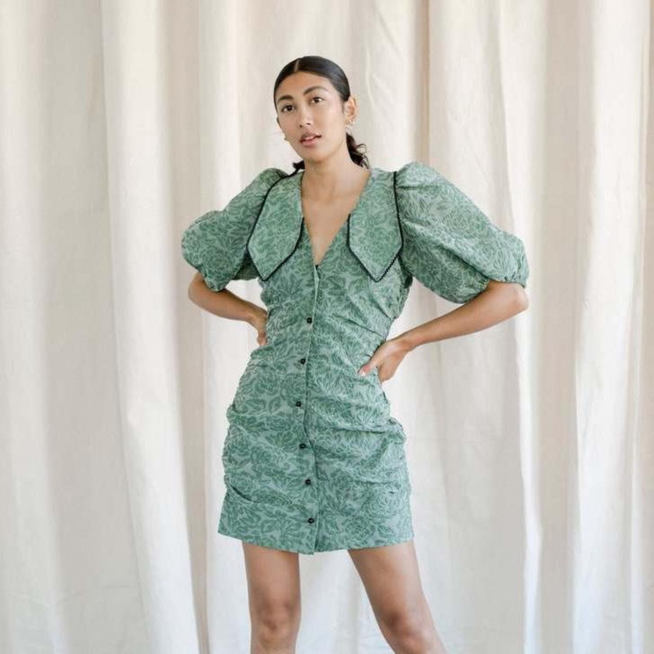 Honestly reluctant to part with this! Gorgeous Depop