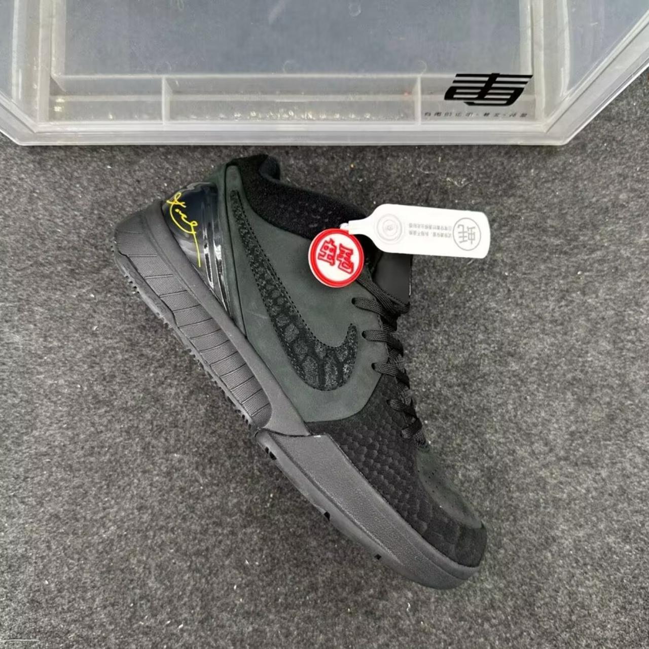 size 4 nike kobe shoes