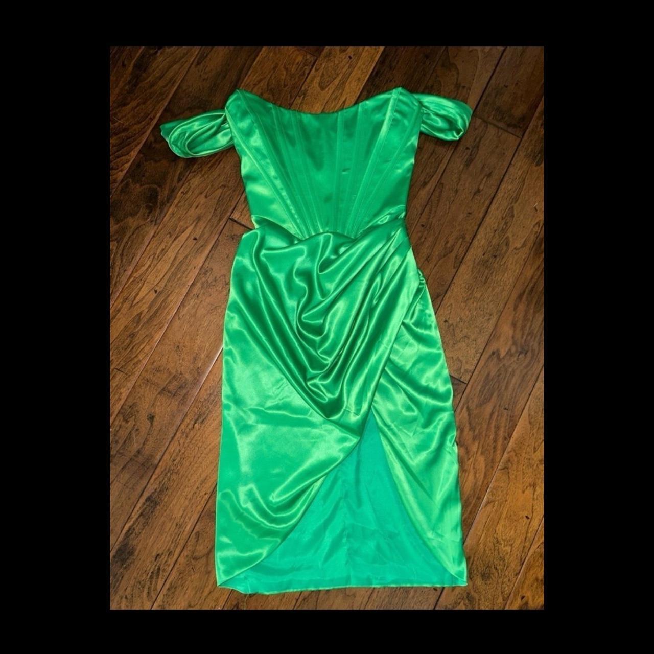 Neiman Marcus Gigii s Jasmin Dress green LARGE