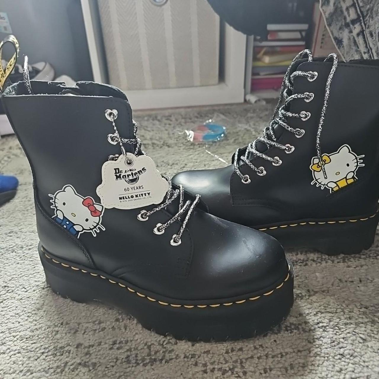 Dr Marten X Hello store Kitty 60 Yr Anniversary Boots Girls size 12.5