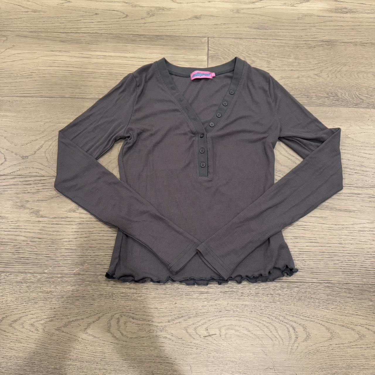 item listed by arivivs