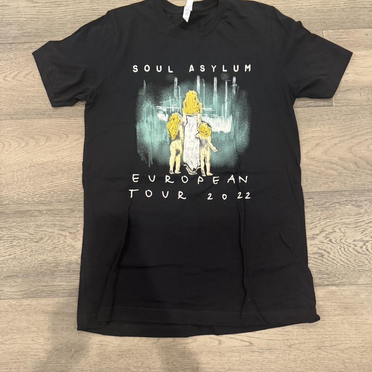 item listed by arivivs