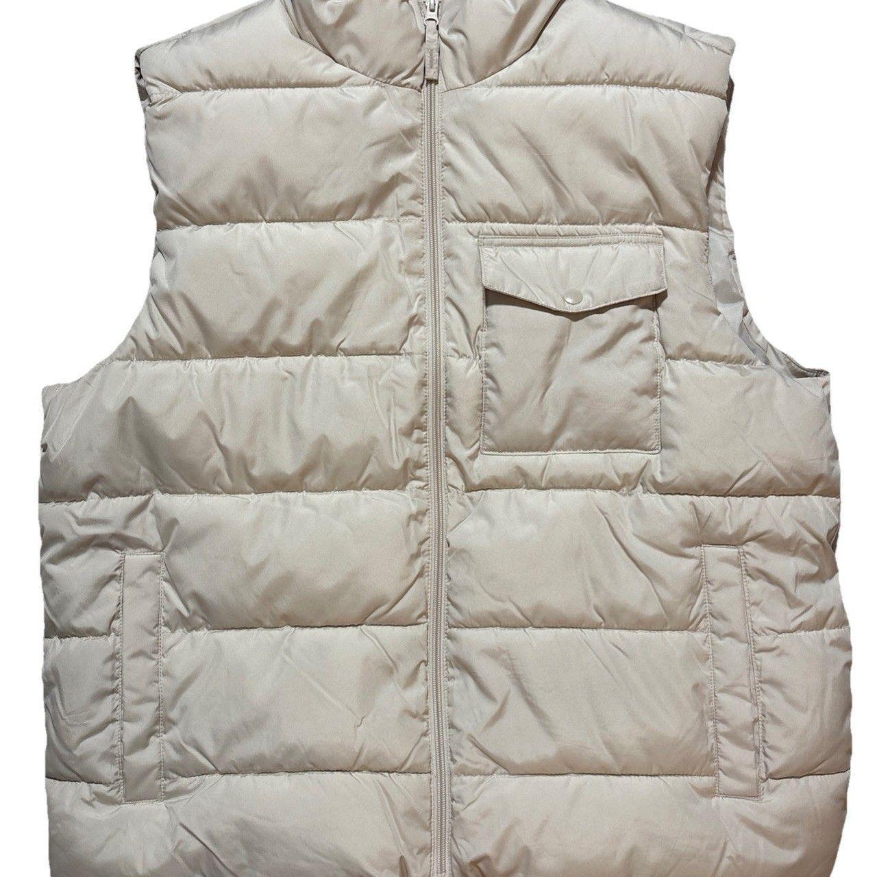 Old Navy Men's Vest Tan XL – This Old Navy Men's Zip-Up Puffer