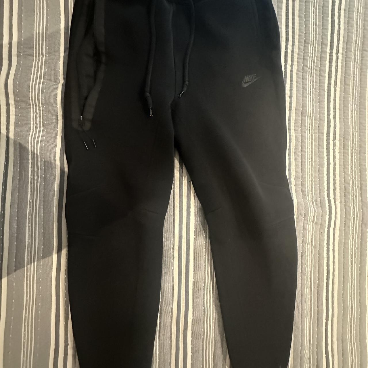mens nike tech joggers black