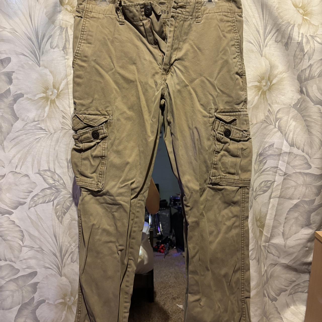 Old navy cargo pants 29 x 30 Depop