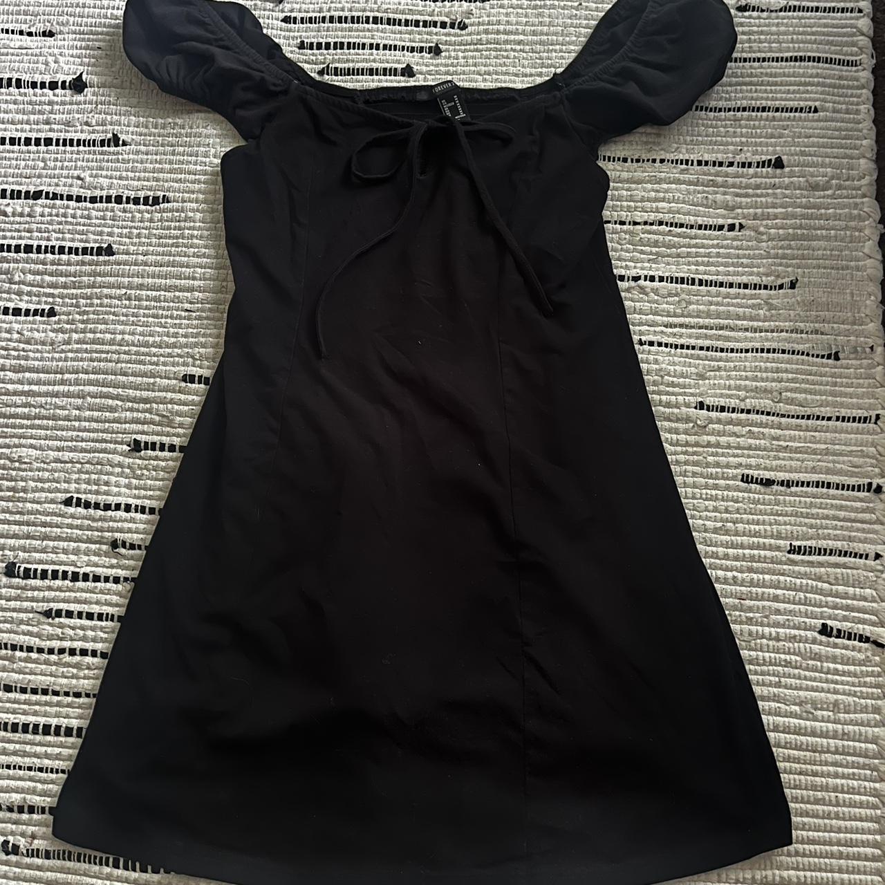 f21 black milkmaid dress. very flattering, just... - Depop