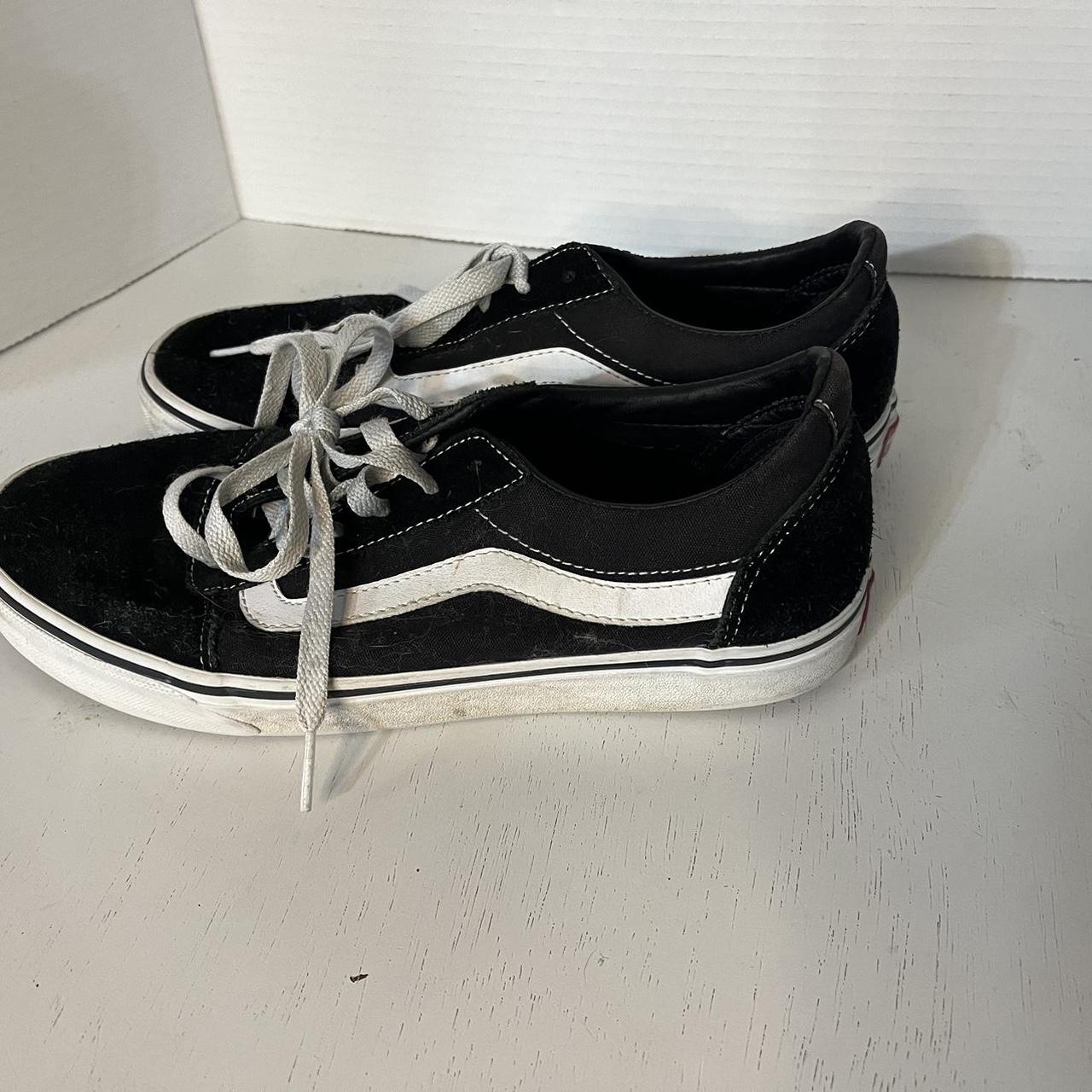 Black vans white stripe womens online