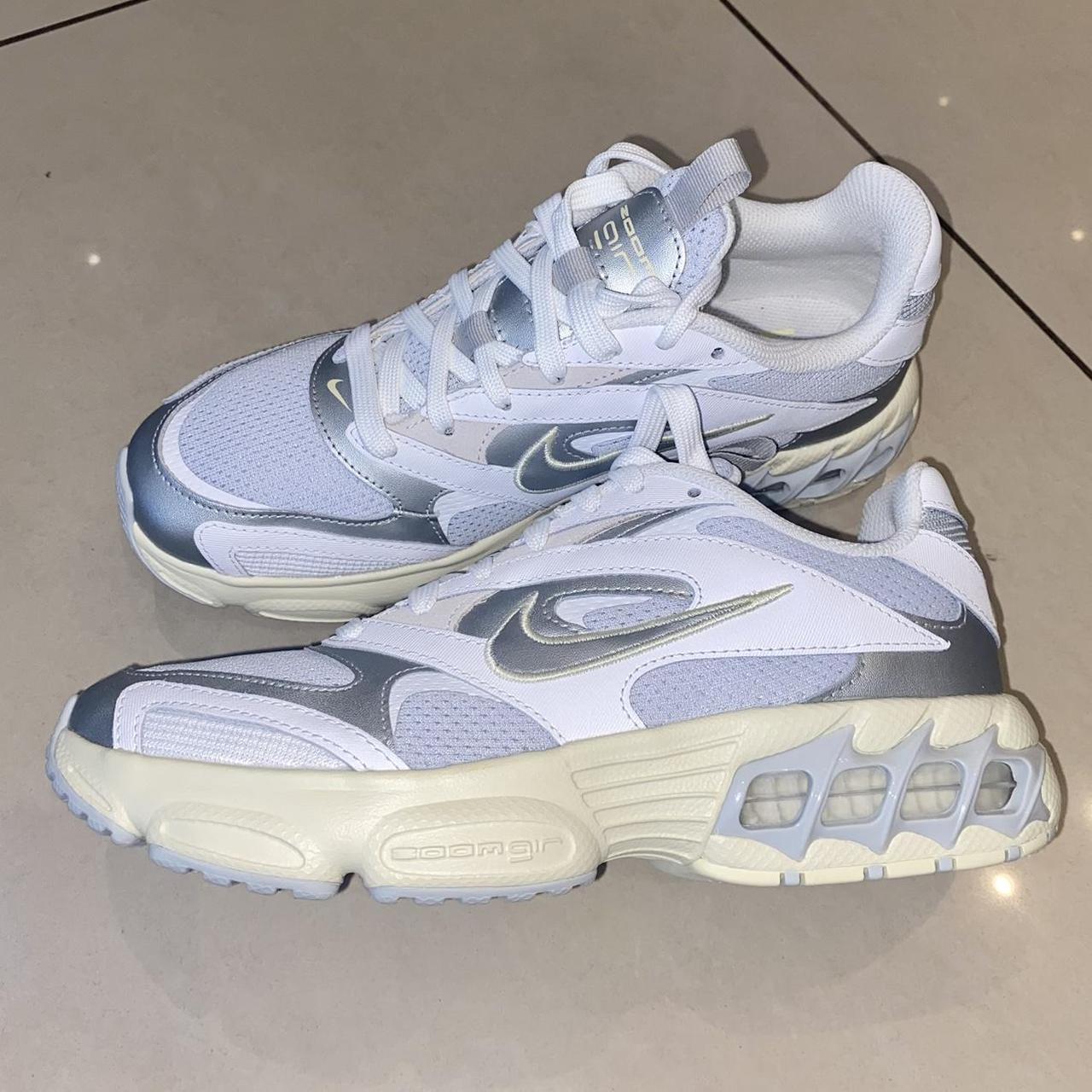 nike zoom air fire trainers in white grey and yellow
