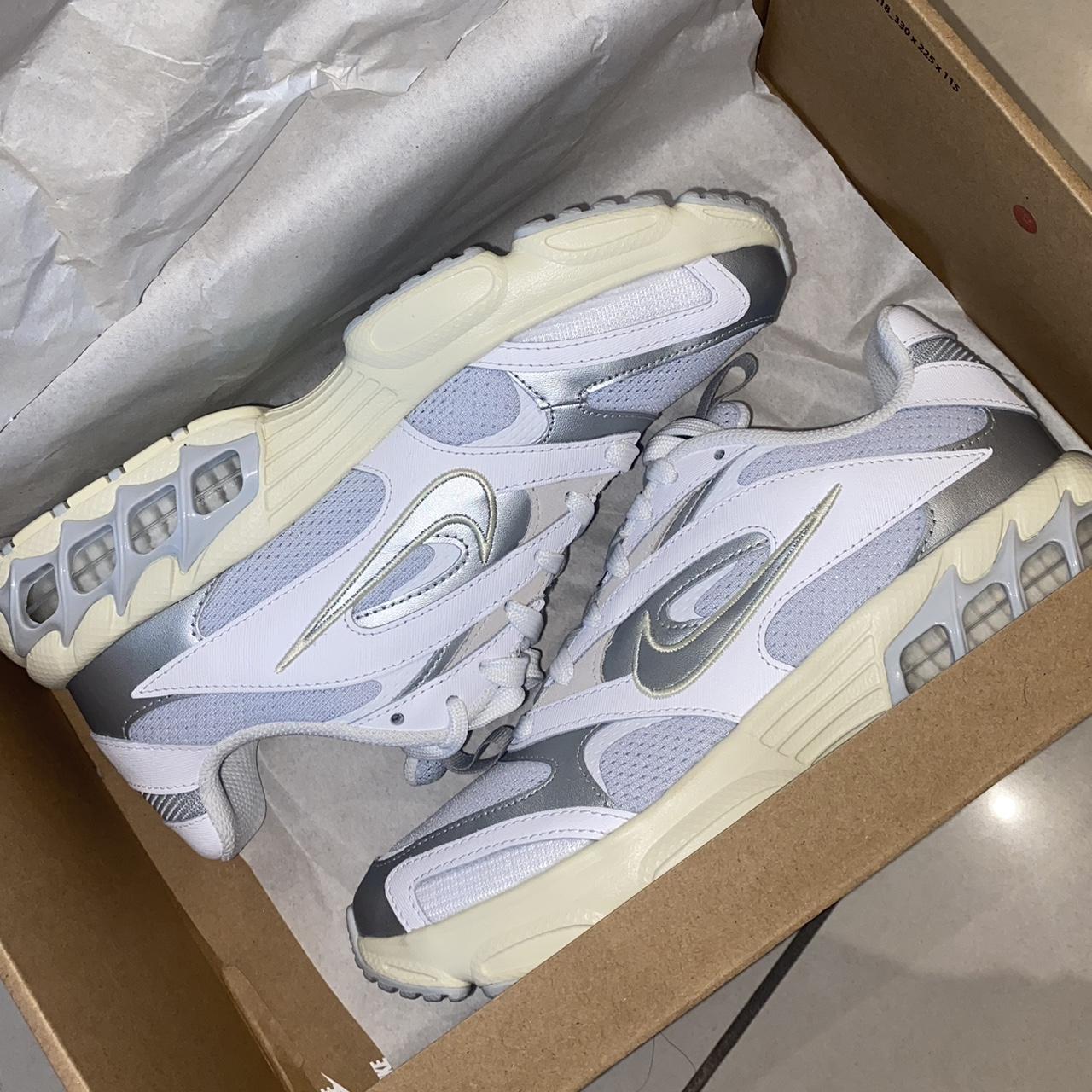 nike zoom air fire trainers in white grey and yellow
