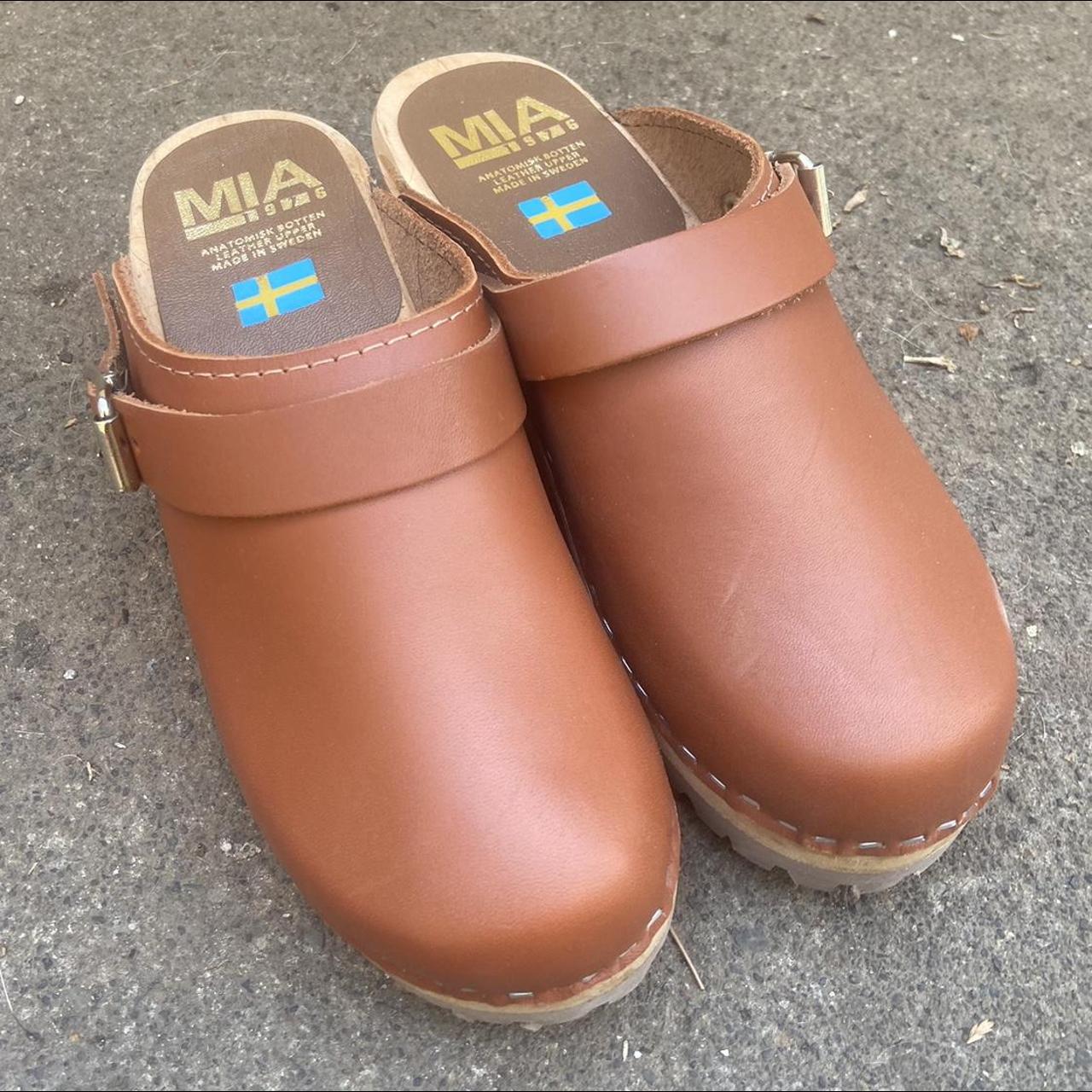 mia leather clogs