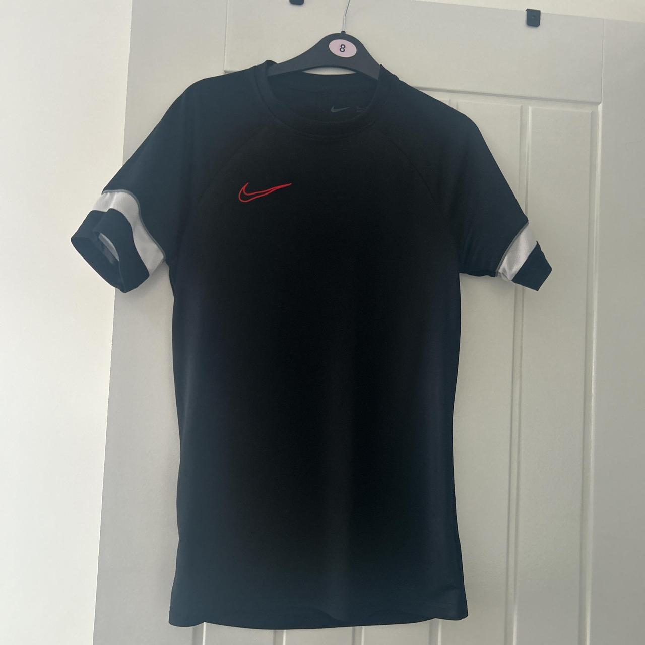 mens black nike dri fit t shirt