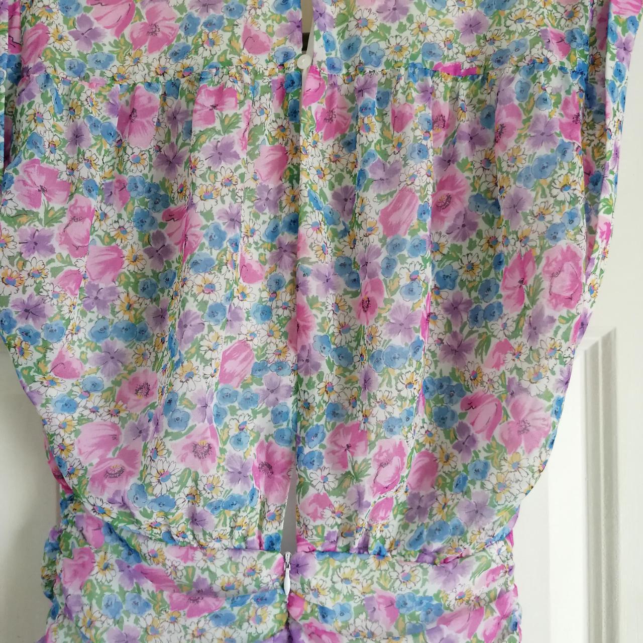 Gorgeous Zara Floral mini dress. Sleeveless women... - Depop