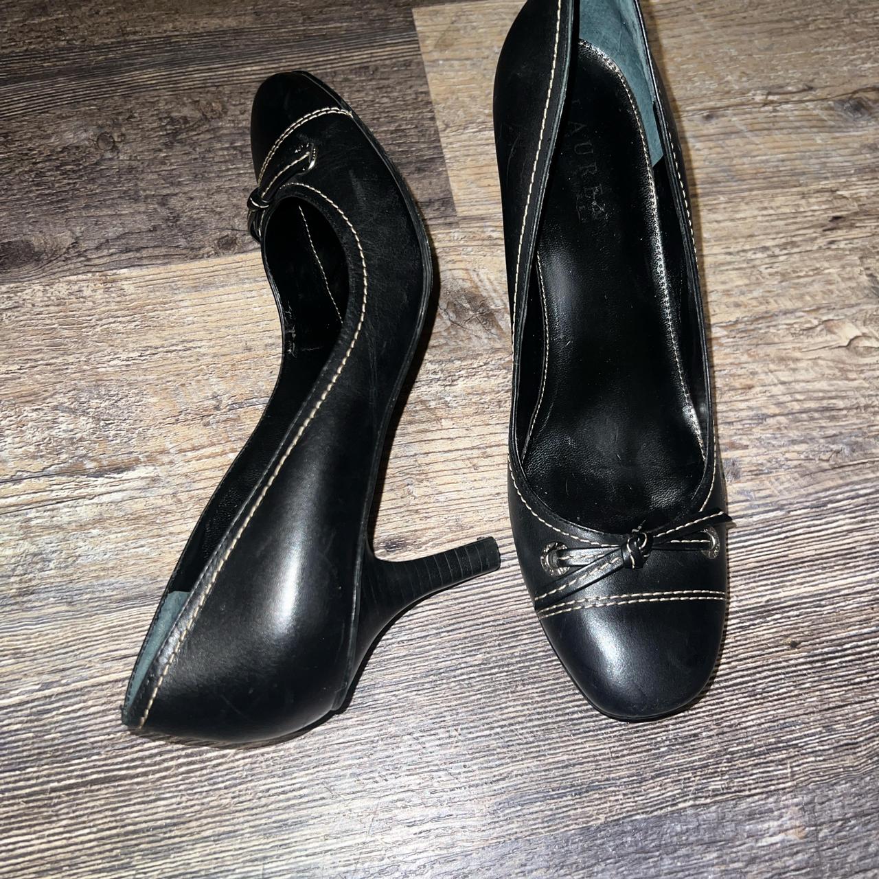 Black heels with small leather ribbons Size 8 8.5