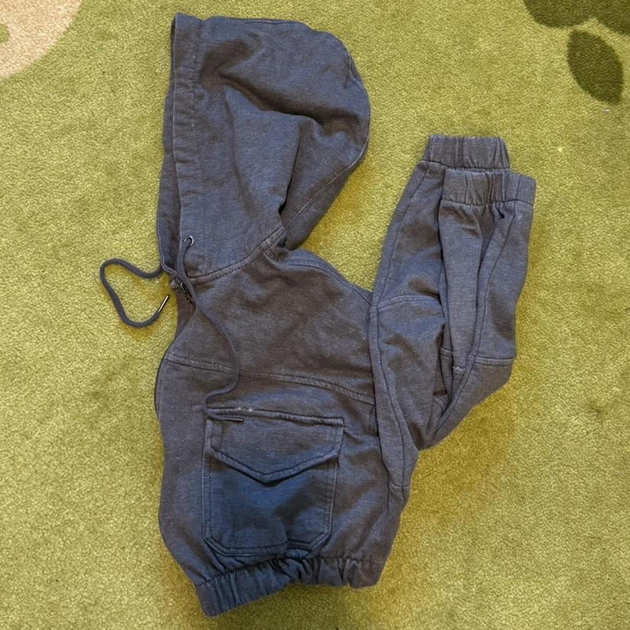 item listed by 2ndhandgrabs_