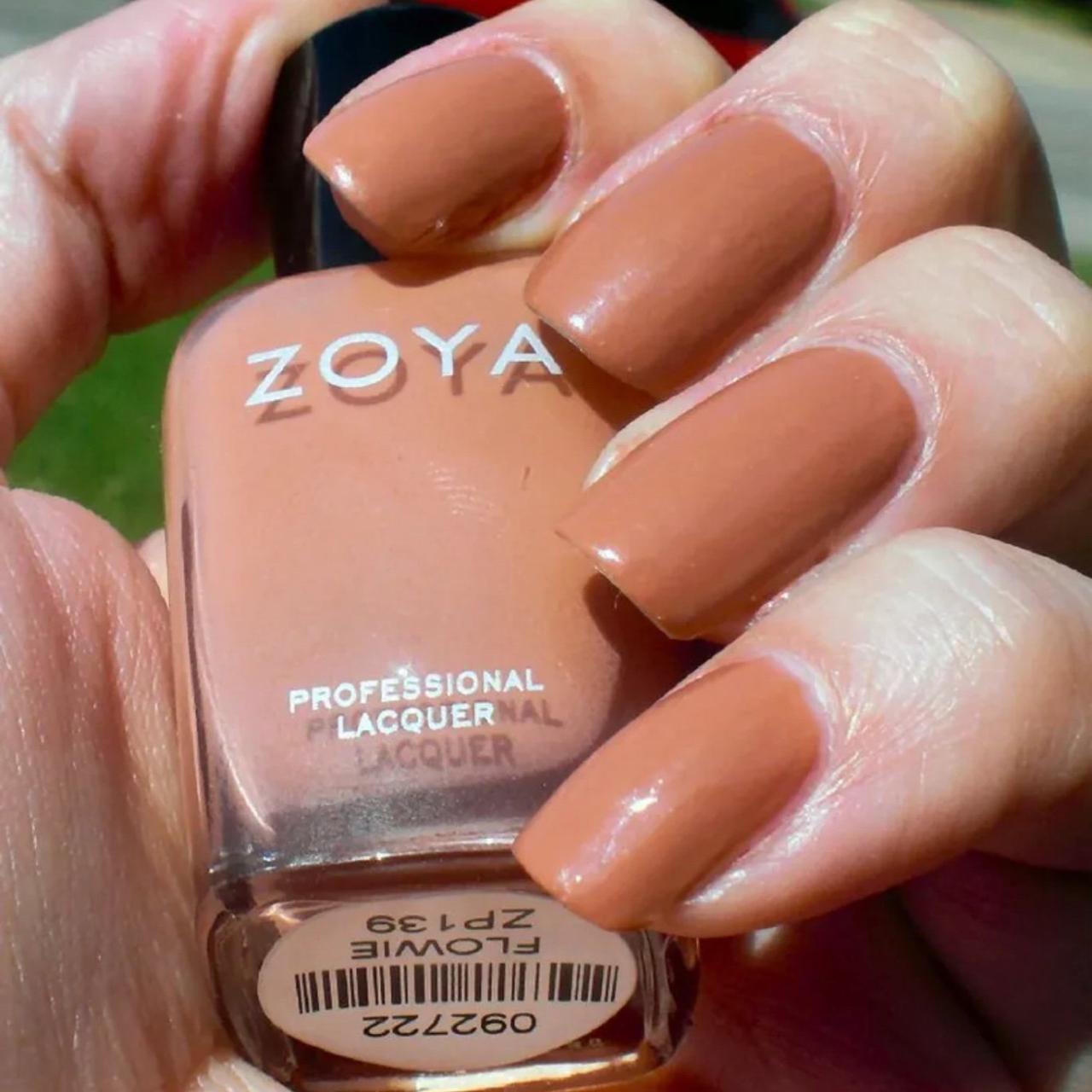 Zoya Flowie Zoya Flowie