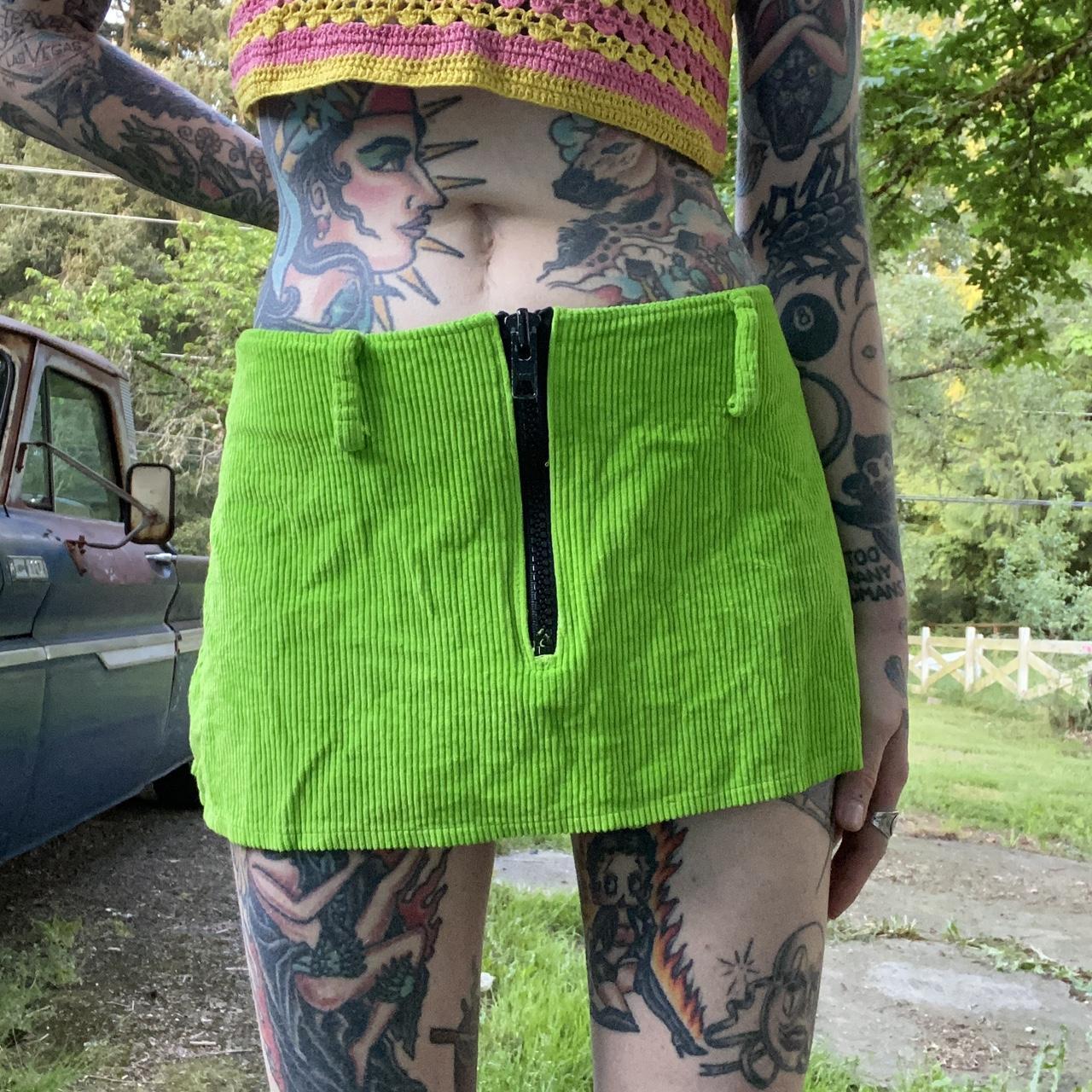 Green mini cheap skirt 90s