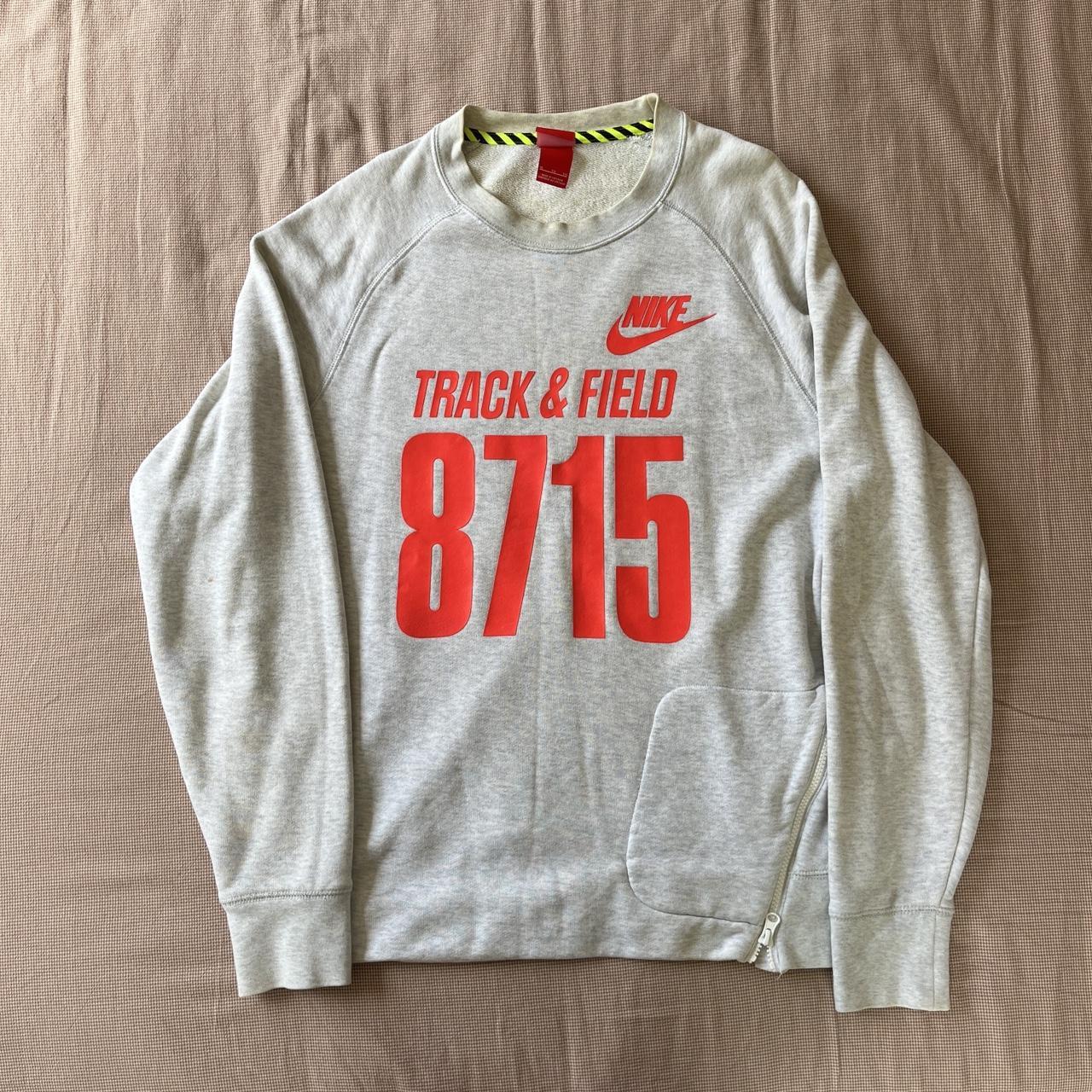 nike track and field 8715 sweatshirt