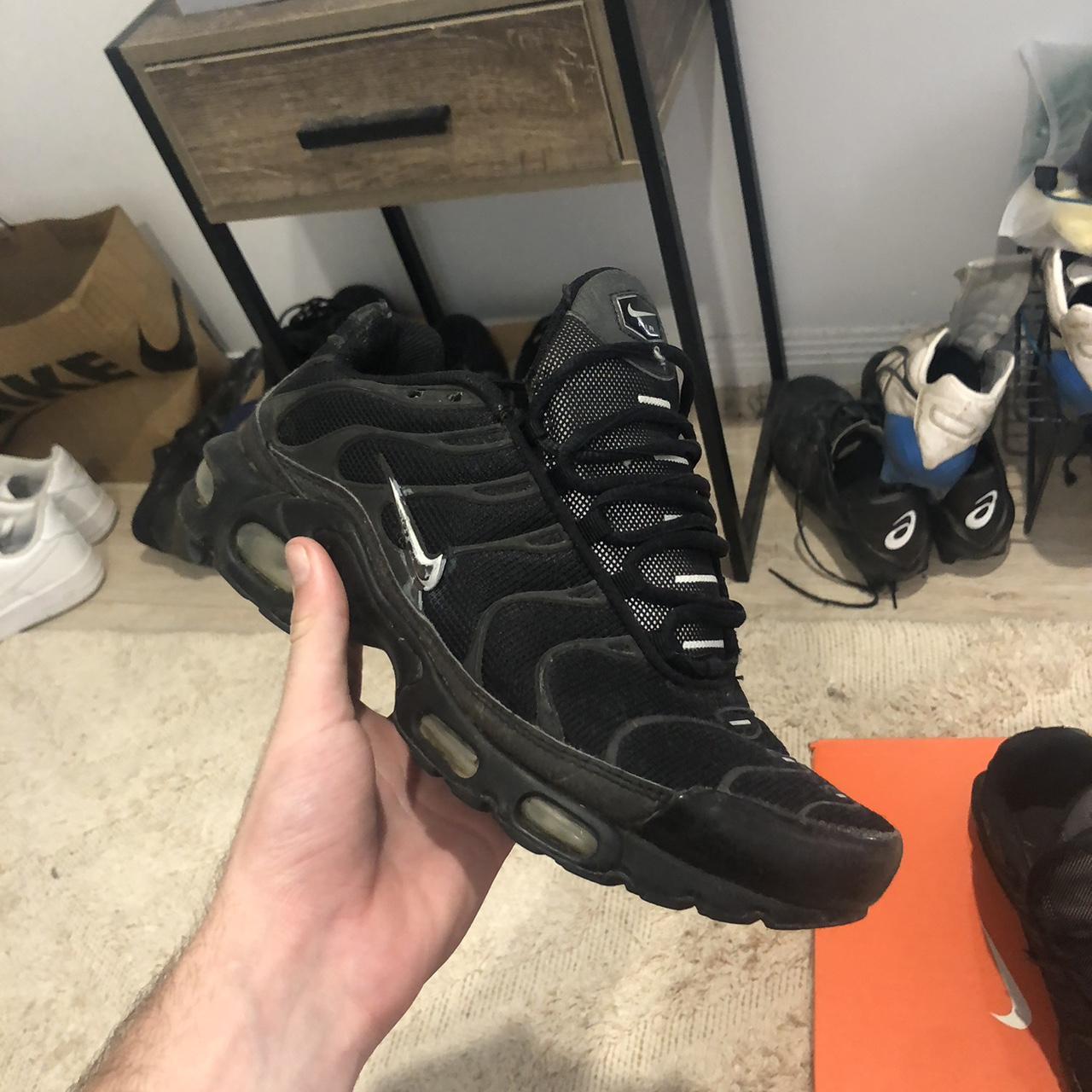 tns grey and black
