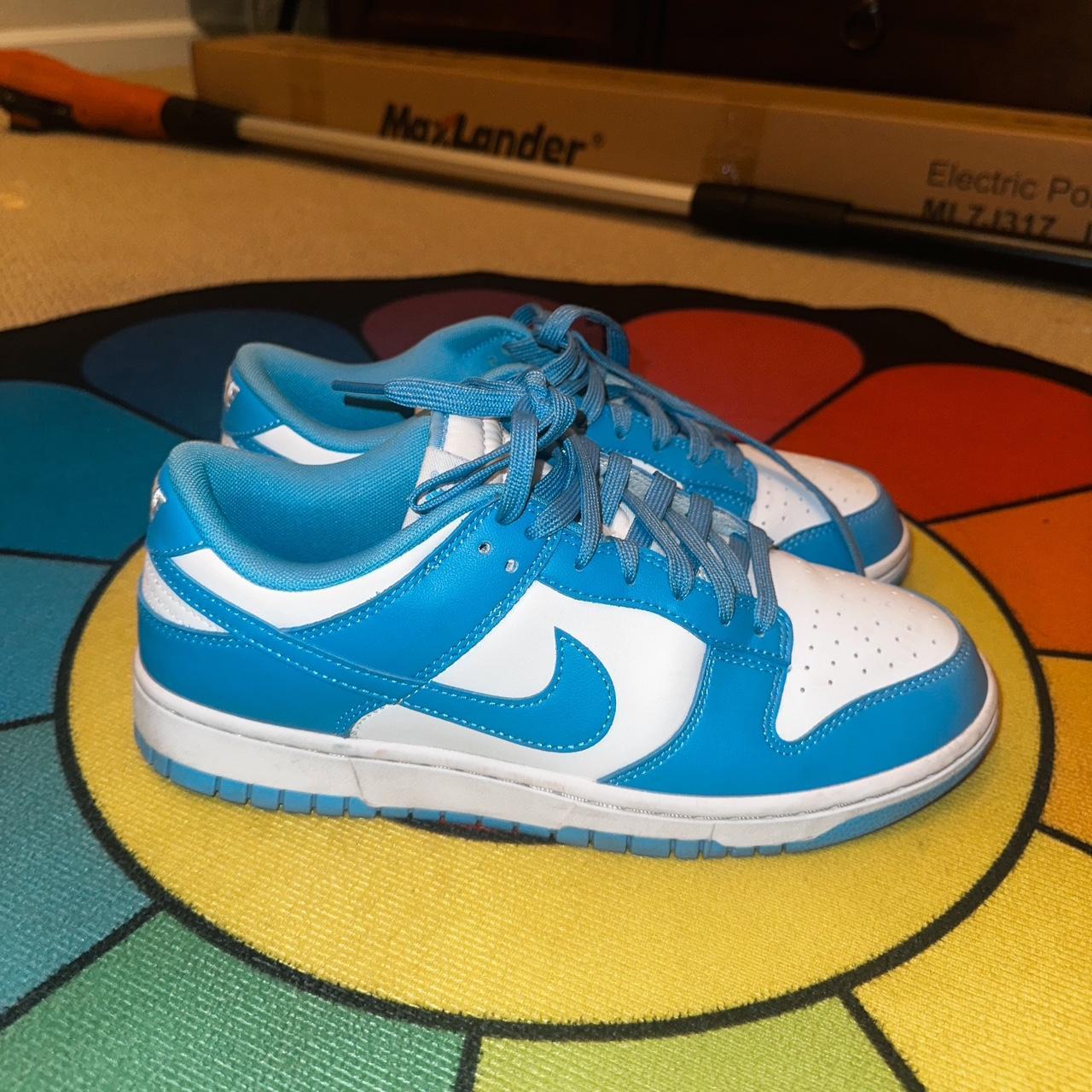 Nike dunk hot low unc Size9