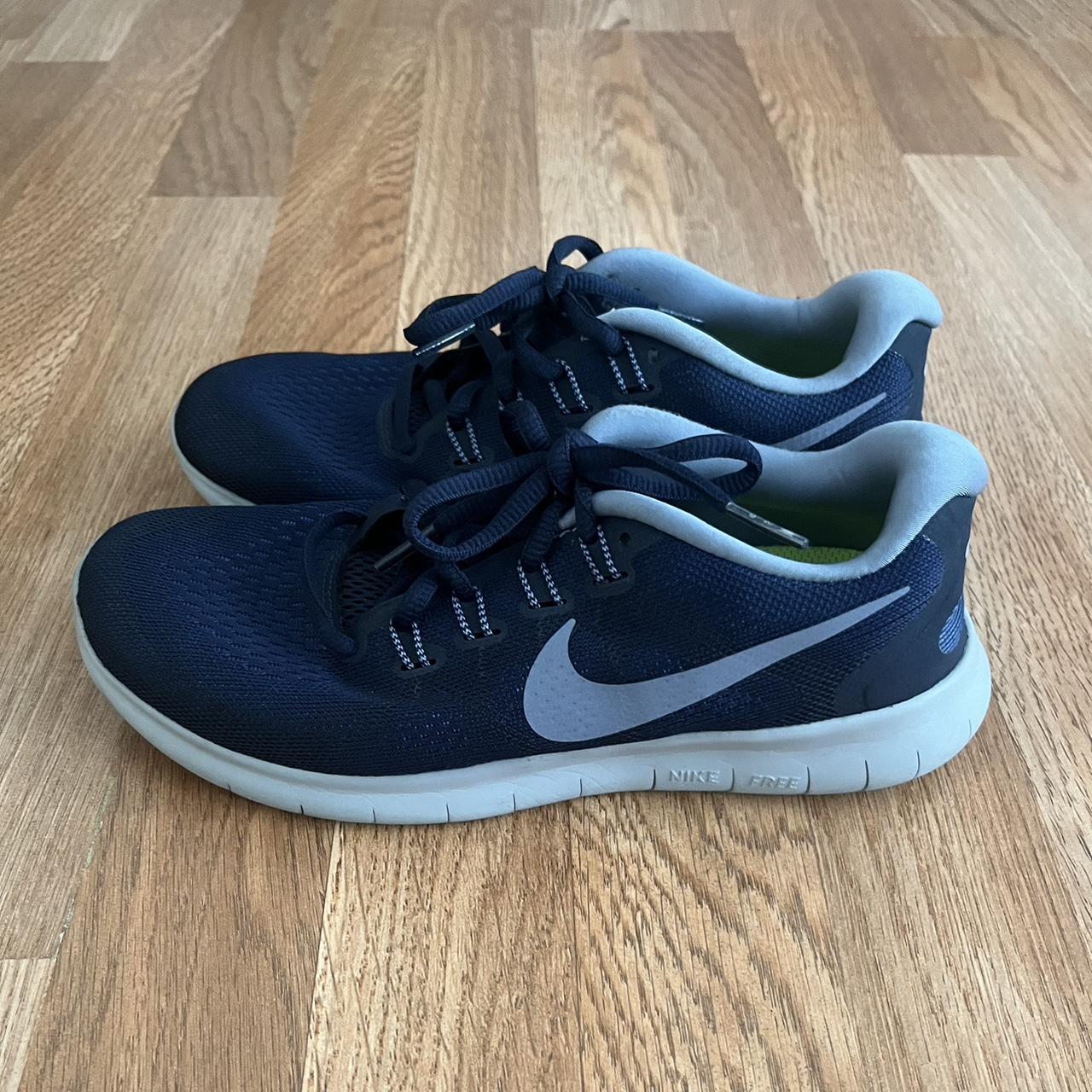 Nike women's shoes navy blue best sale