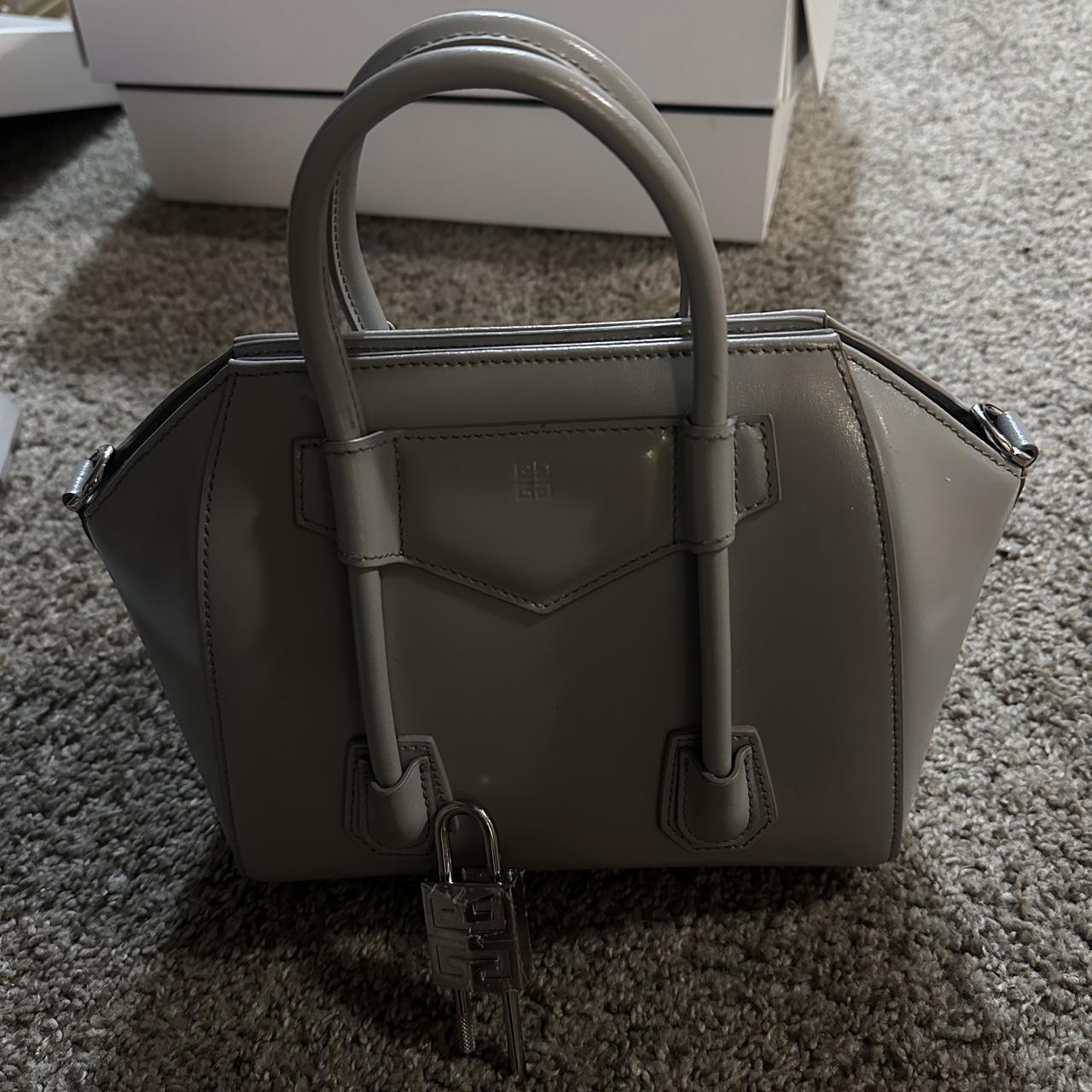item listed by dinero4k