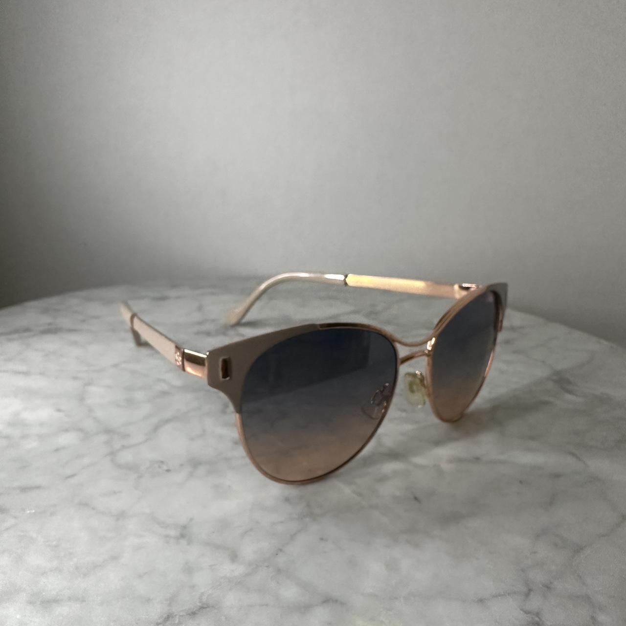 Jessica Simpson Women's Sunglasses | Depop