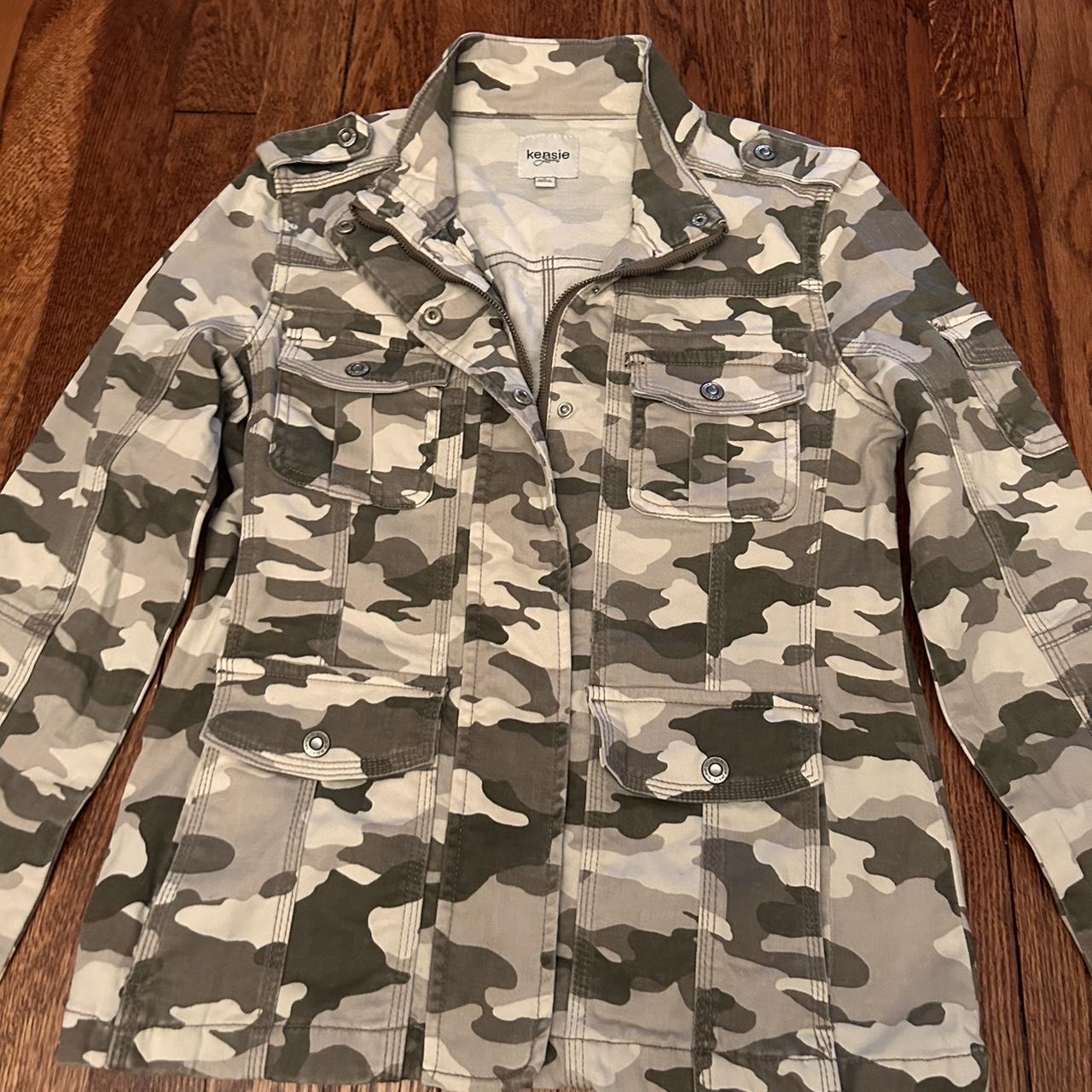 Kensie camouflage jacket. Size women s S. Depop