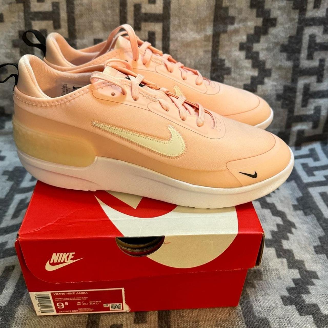 nike amixa women's sneakers