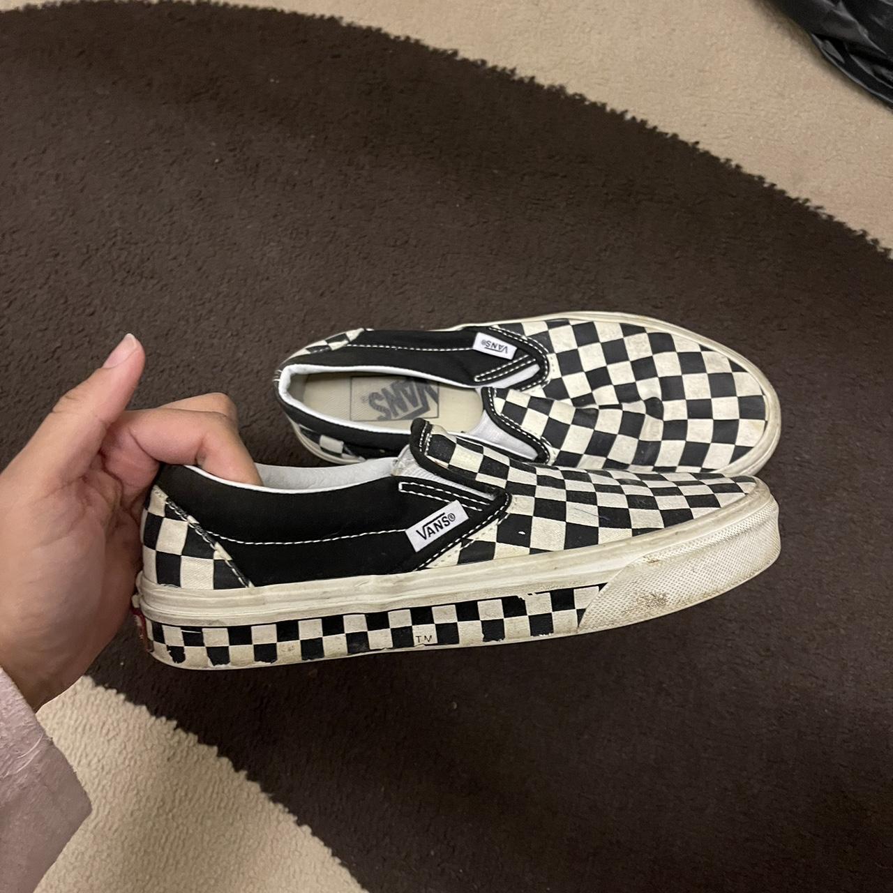 Black and cream checkerboard vans hotsell