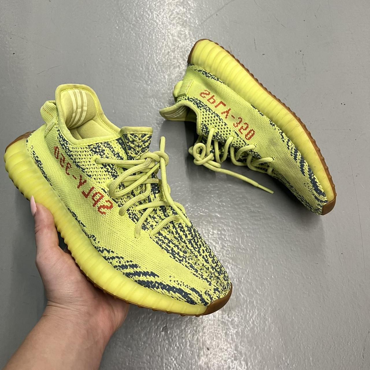 Yeezy Adidas Boost 350 outlet V2 in Semi Frozen Yellow/Raw Steel/Red