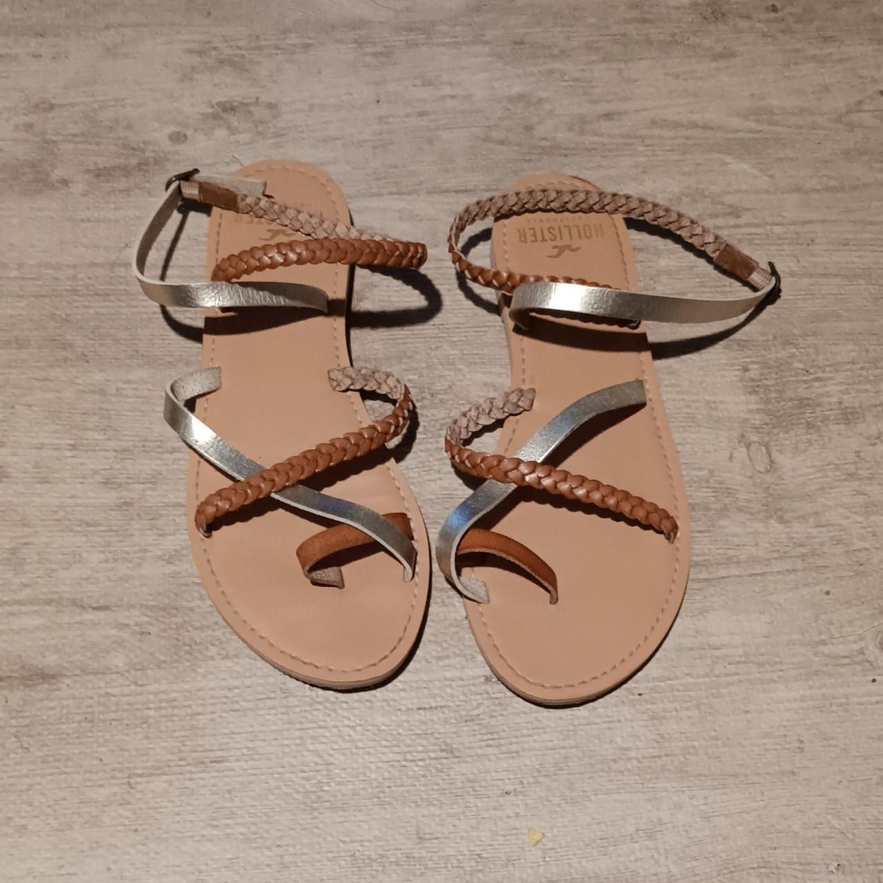 Pair of women s Hollister sandals the sandals are. Depop