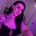 chloecaros's profile picture