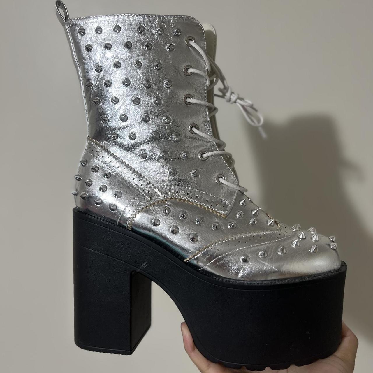 item listed by chacha12356