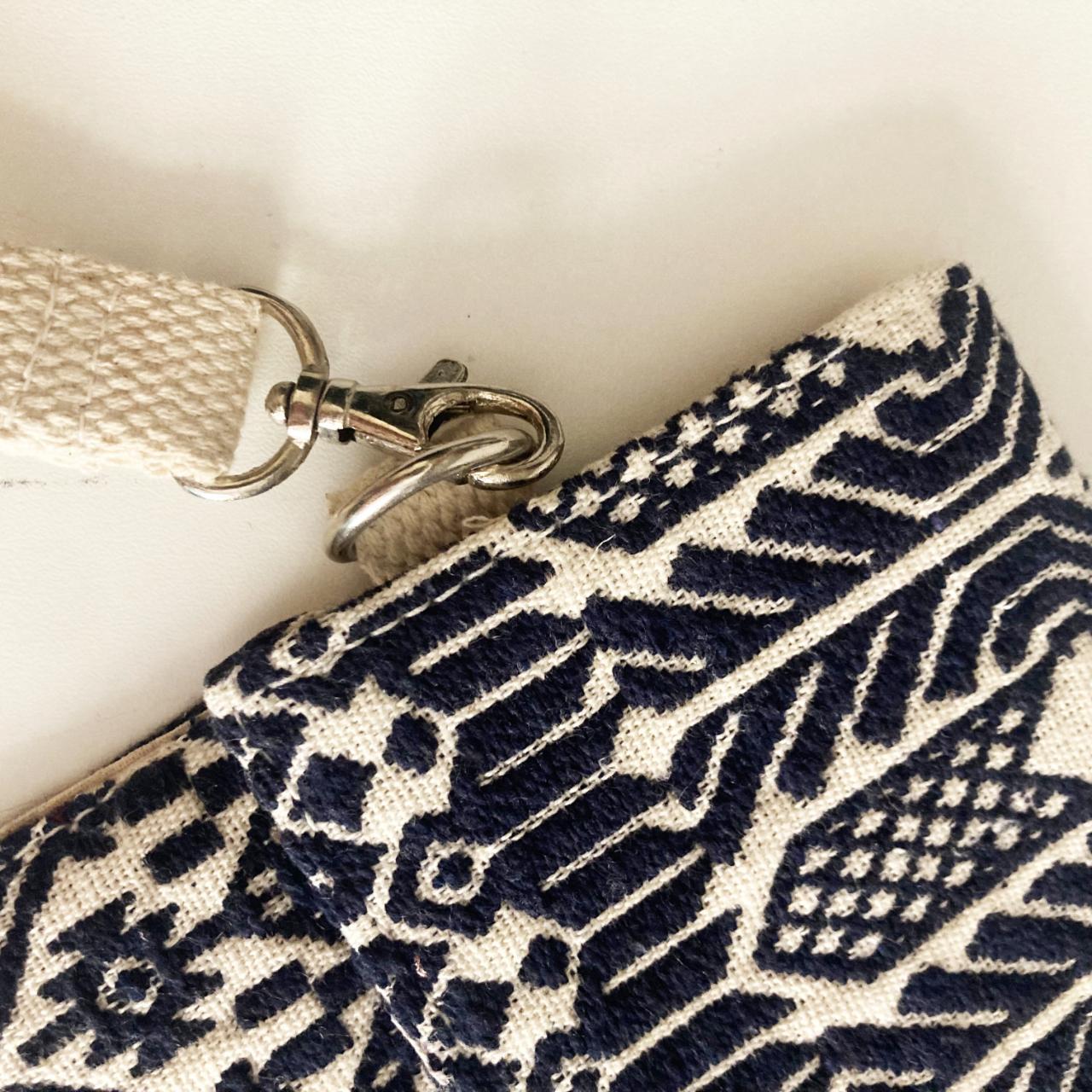 "CARPISA" NAVY & CREAM POCHETTE BAG Pochette in... - Depop