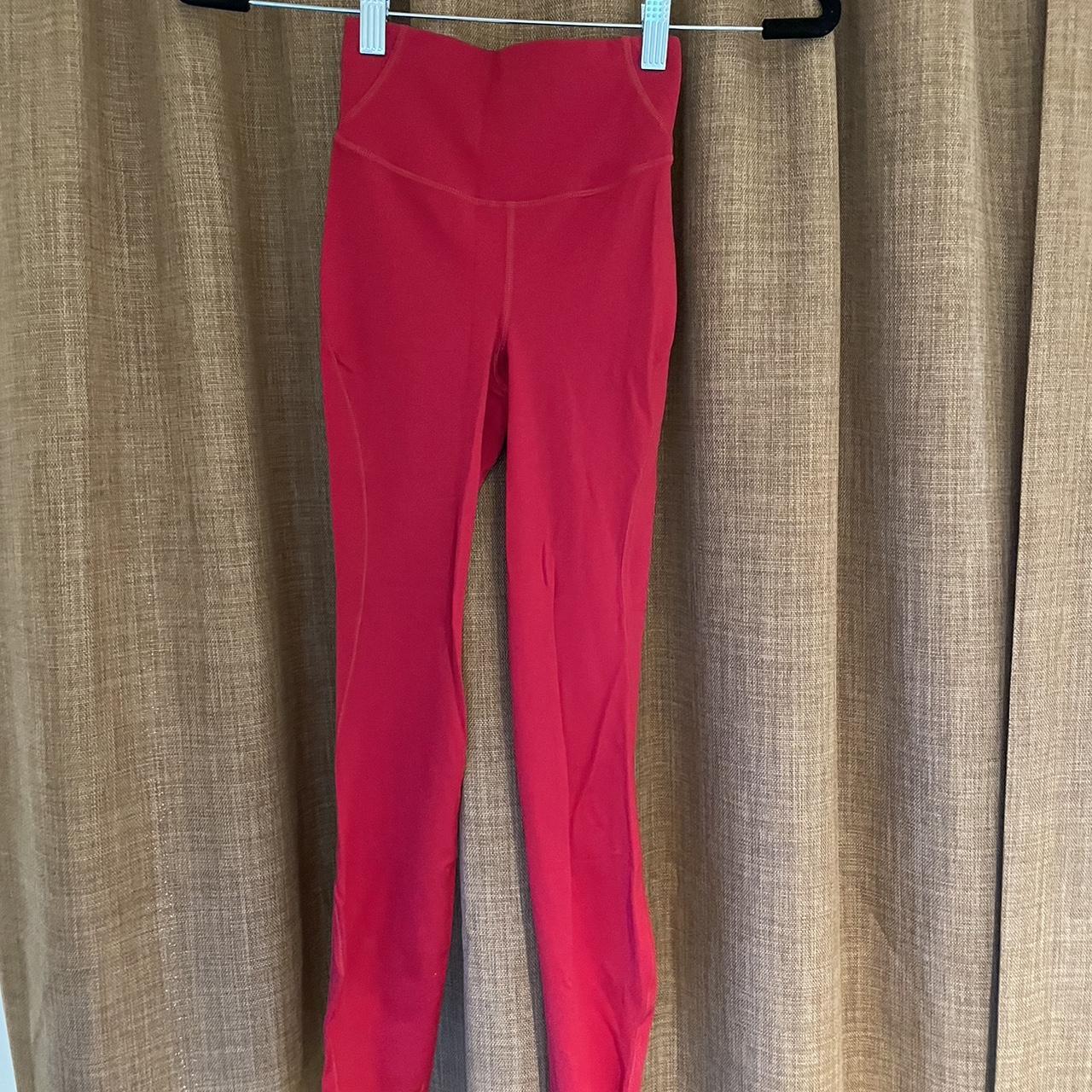 Red deals lululemon leggings size 0