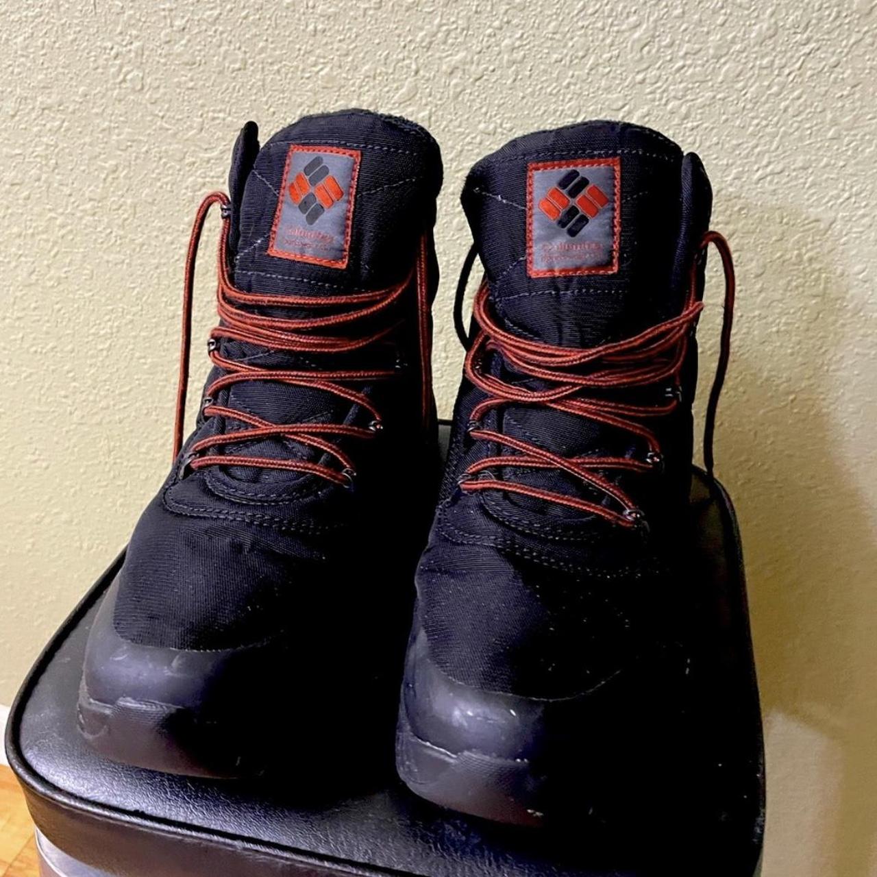 mens walking boots columbia