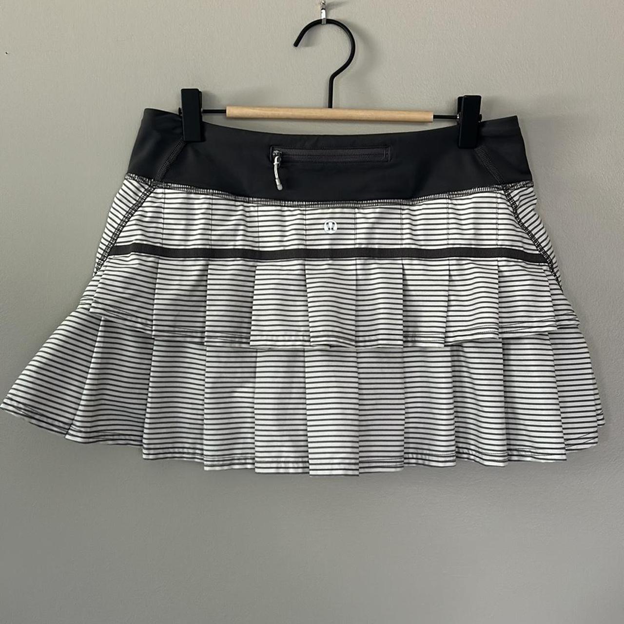 Women’s Lululemon Pace Setter newest Skirt