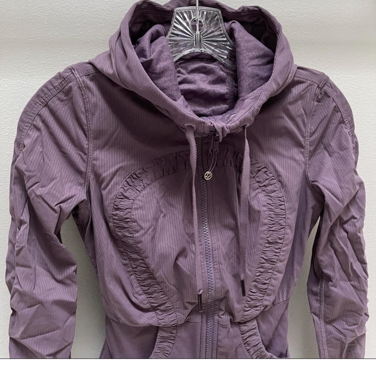 LULULEMON ☆ サイズ　M 薄紫 夜光　フルジップジャケット Women's 4 Lululemon Classic Omega Full-Zip Jacket Purple